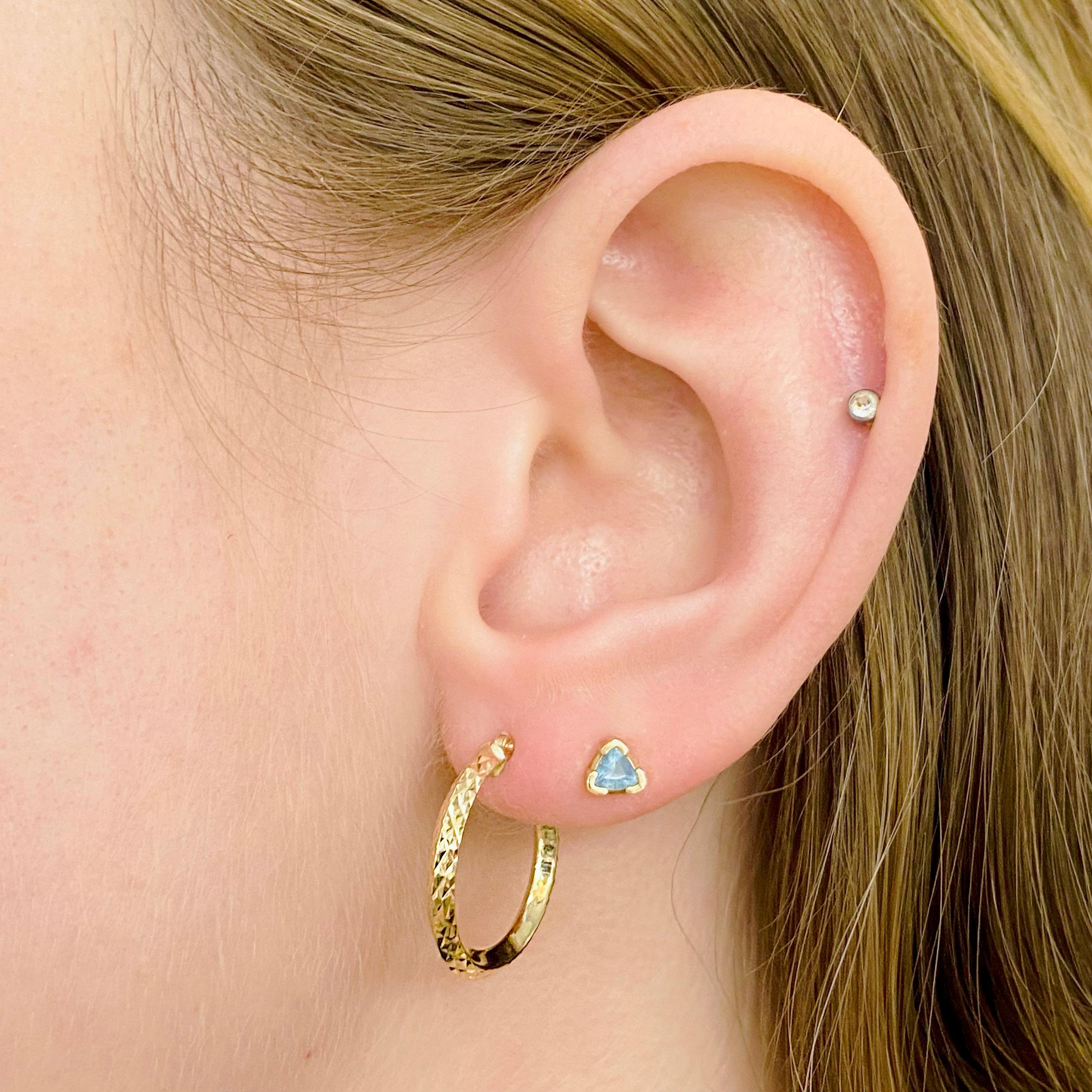 Contemporary Hoops Earrings Diamond Cut 14 Karat Yellow Gold Sparkly Loop Earrings For Sale