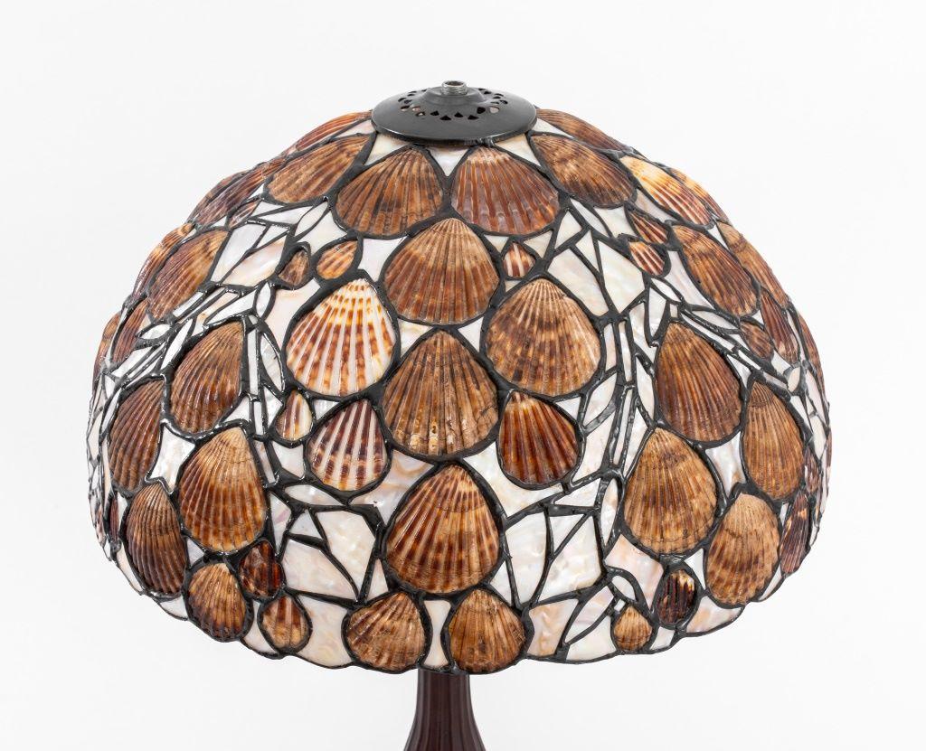 Hoosin Style Seashell & Mother of Pearl Table Lamp In Good Condition For Sale In New York, NY