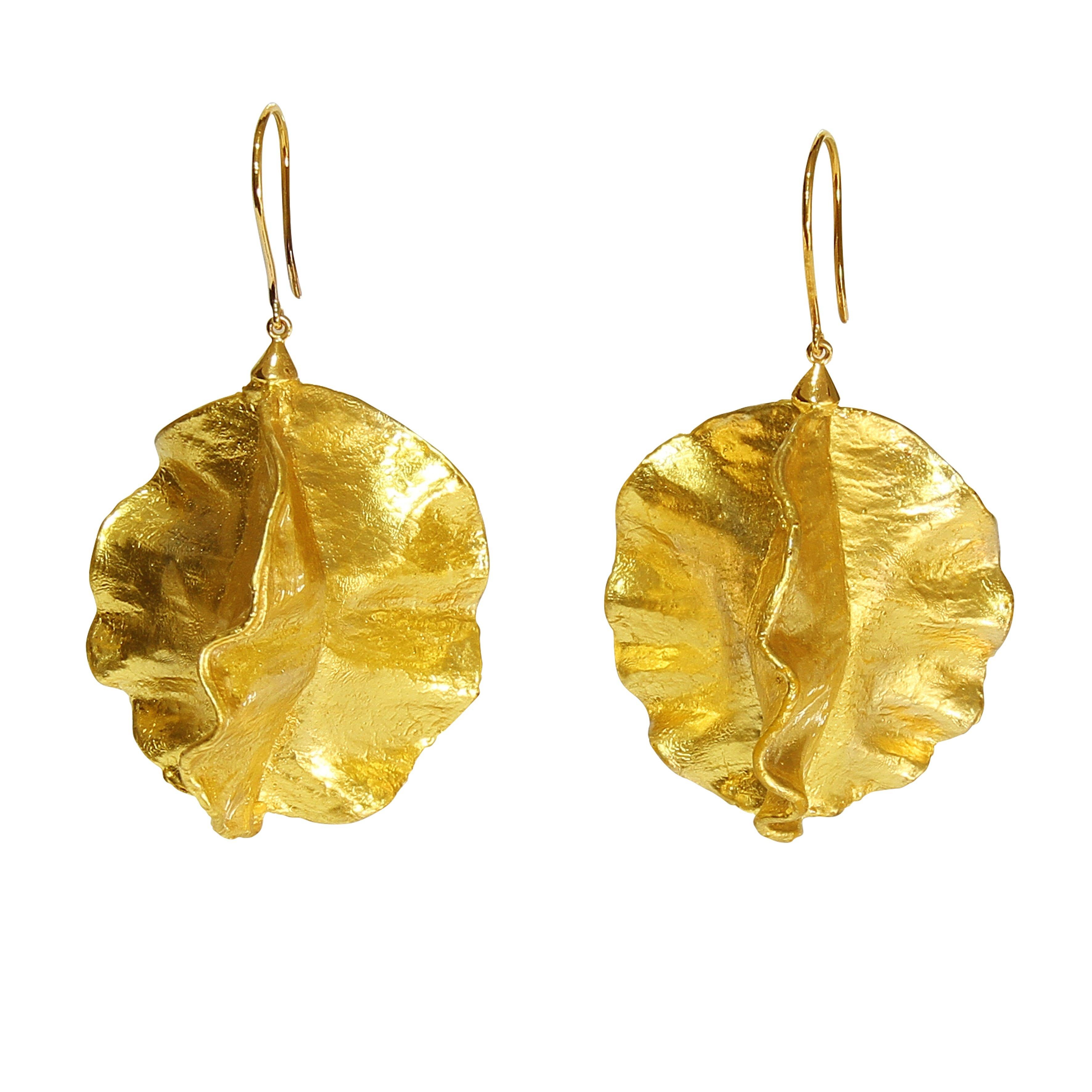 Women's Hop Flower Gold Dangle Drop Earrings For Sale