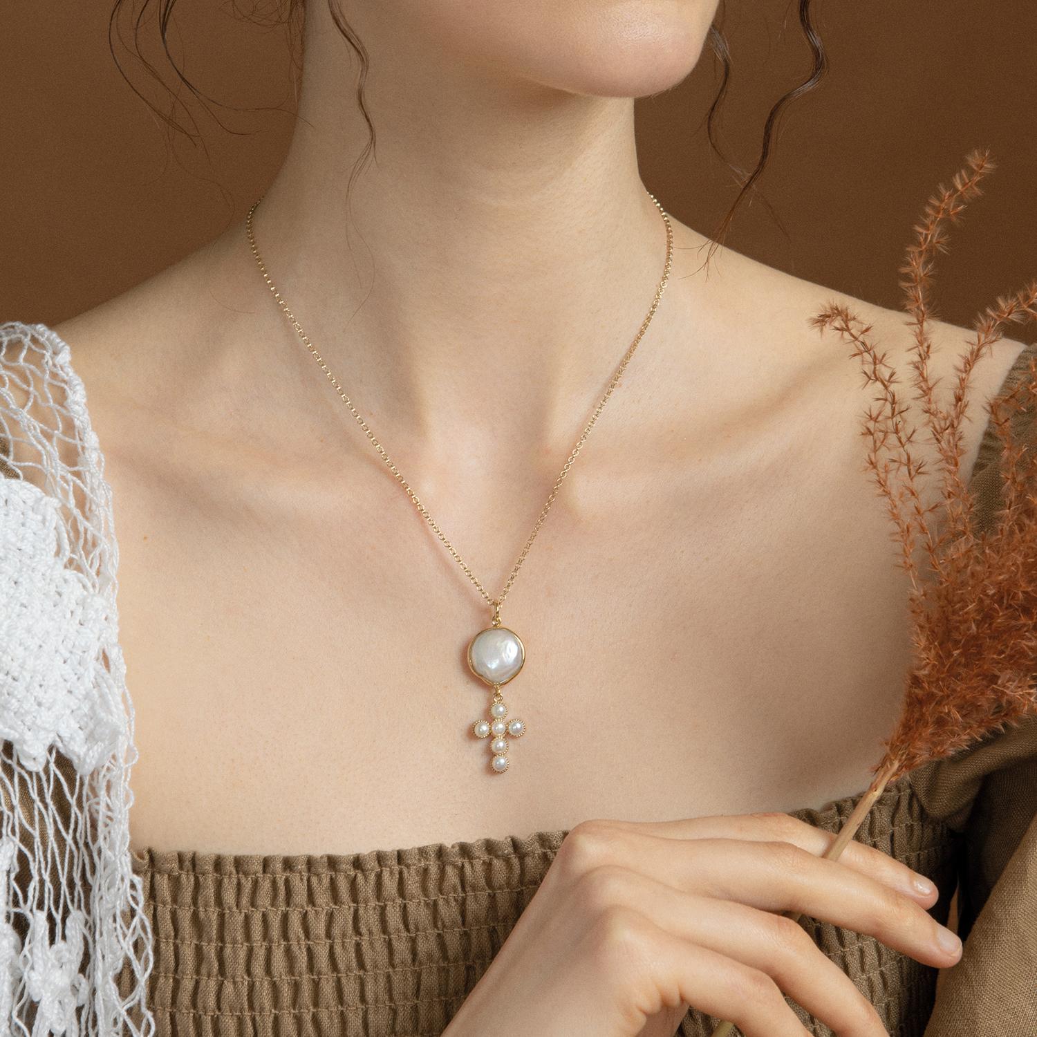 Hope Vergoldete Perlenkette (Neoklassisch) im Angebot