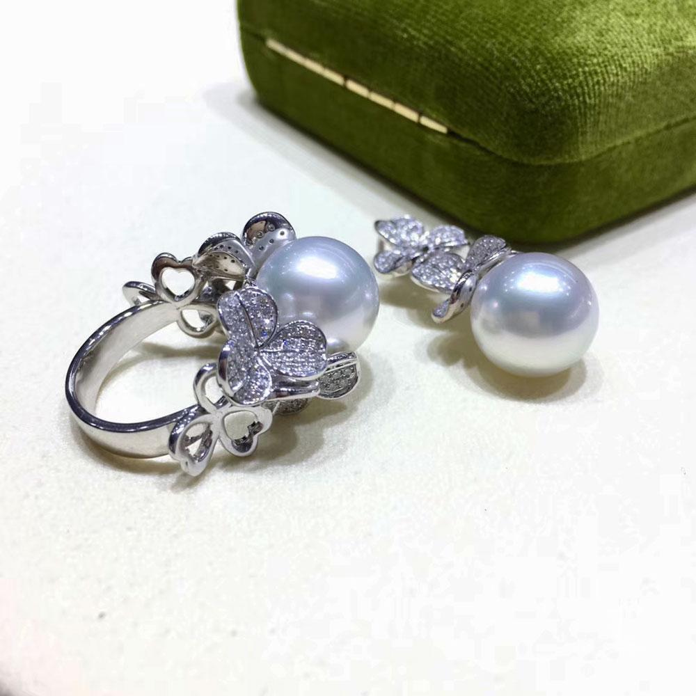【Lustre Arc】Petal Scroll South Sea Pearl & Diamond Ring en vente 1