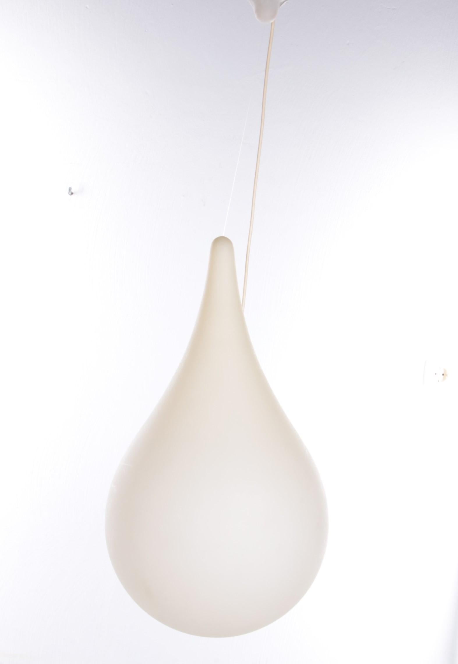 Hopf & Wortmann Next Design Ceiling Lamp Model Drop 2.


Very nice plastic drop hanging lamp made in the 2000s.

The designer is Hopf & Wortmann The model is called Drop 2 Liquid Light.

Made in Germany nice modern style.

This