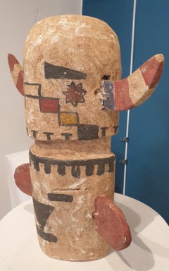 Maschera dei nativi nordamericani Hopi intagliata nella radice di cotone.