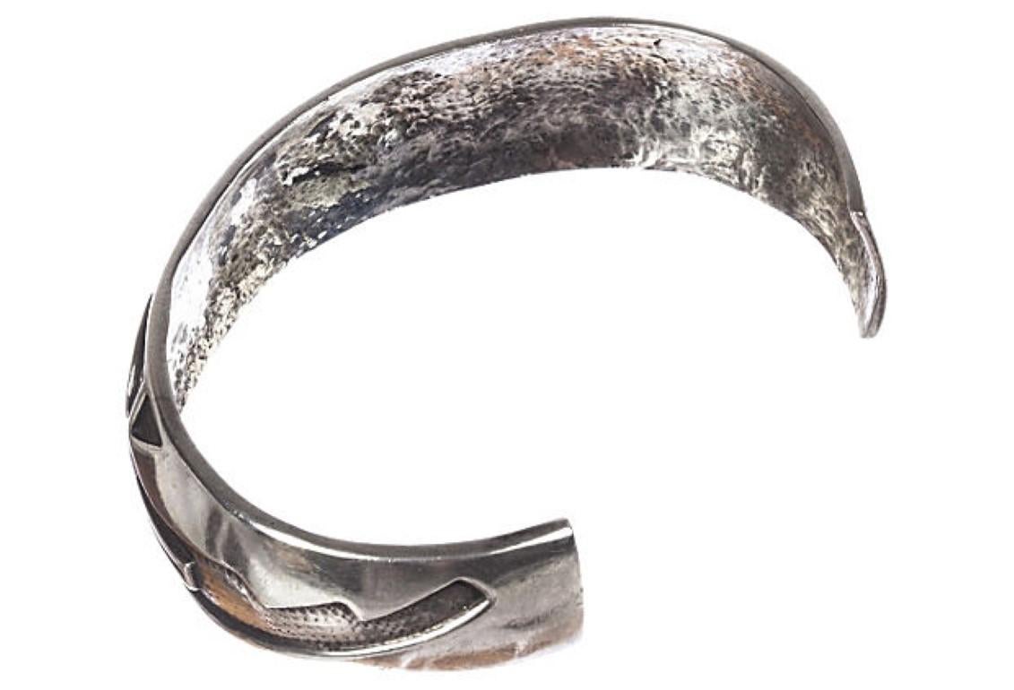 Hopi Native American Sterling Silver Cuff Bracelet In Good Condition For Sale In New York, NY