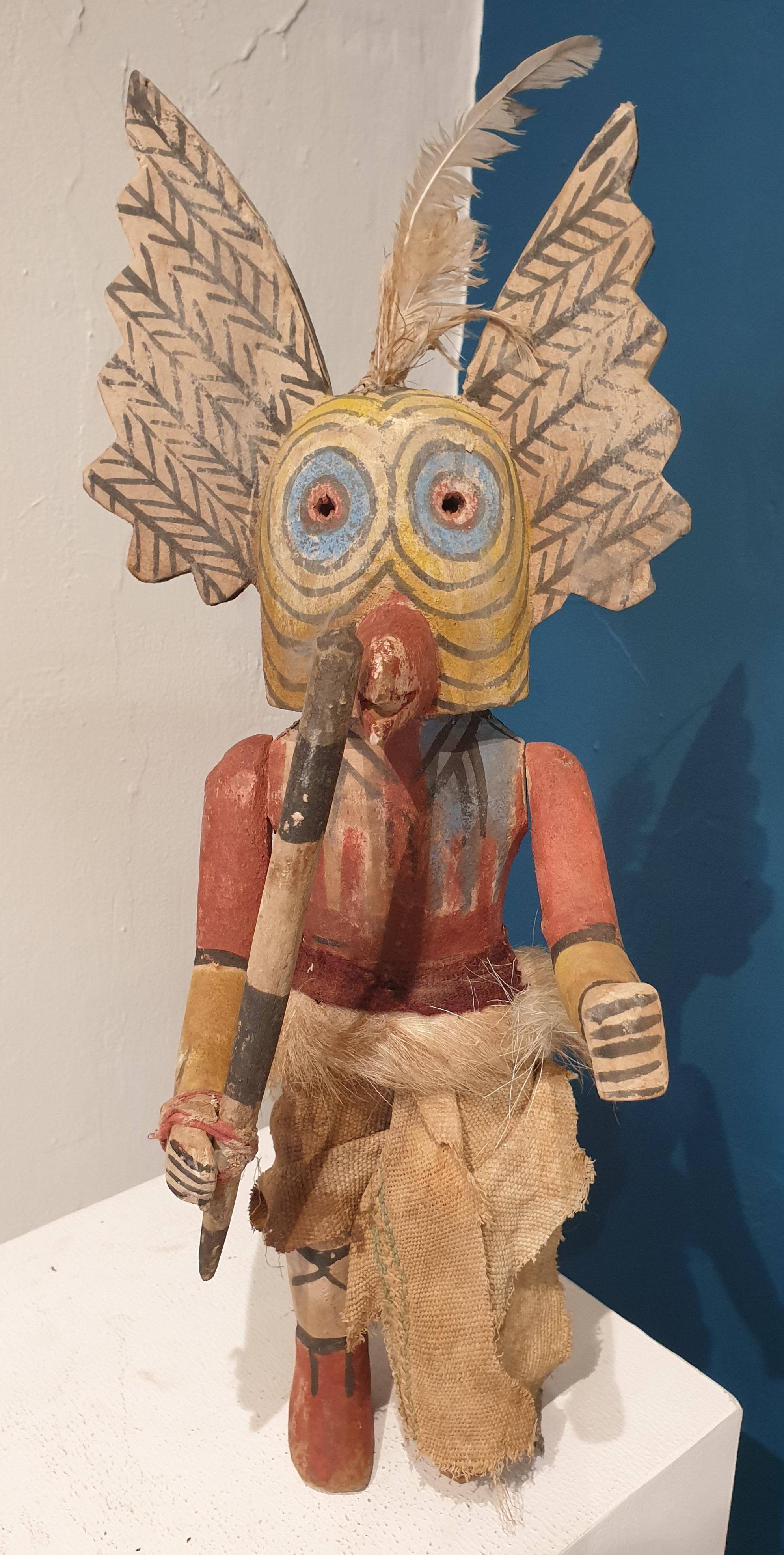 Amérindienne Katsina (Kachina) Doll - Sculpture de Hopi people