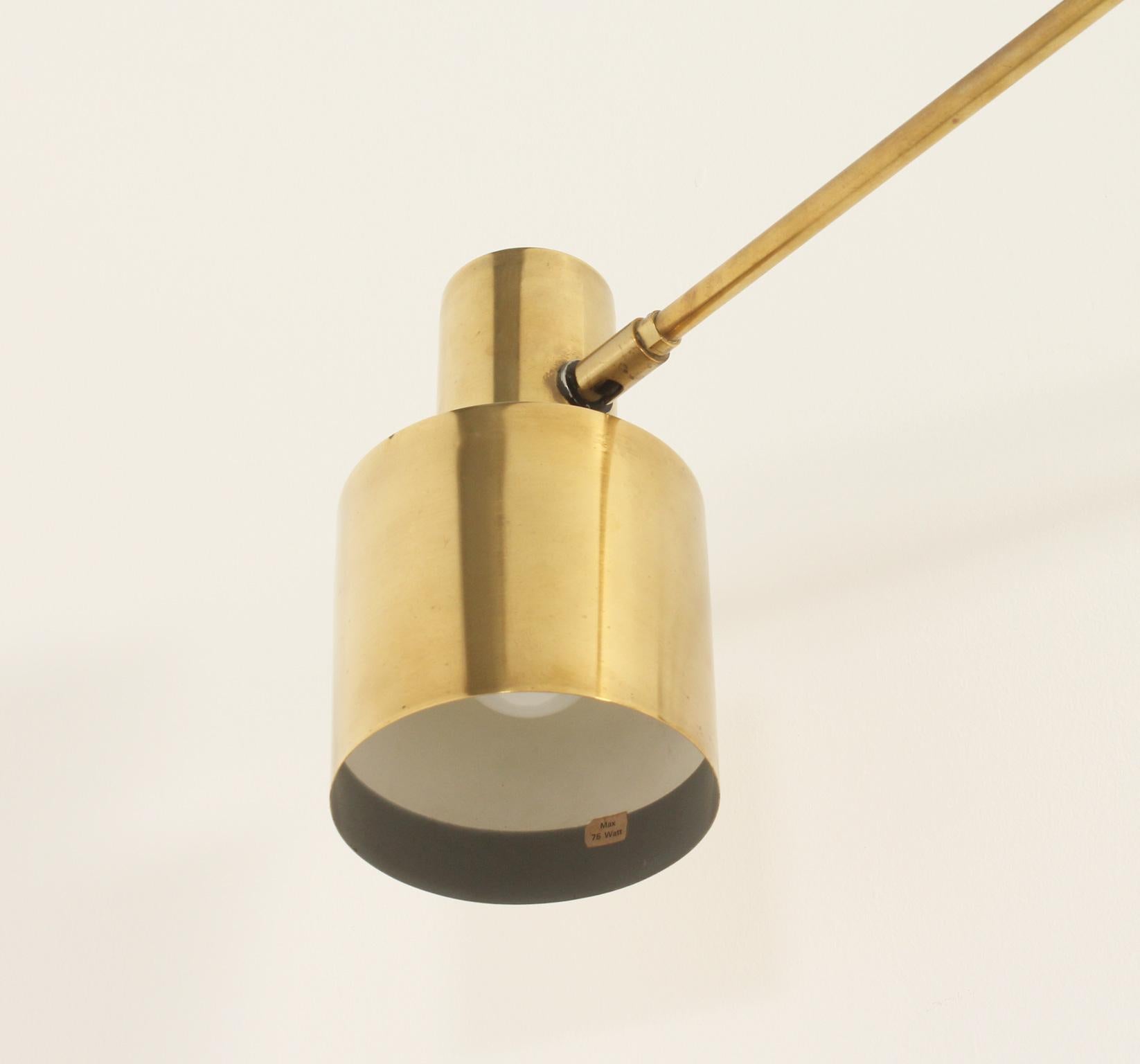 Lampada da parete Horisont in ottone di Jo Hammerborg per Fog & Mørup, Danimarca, 1969 In condizioni buone in vendita a Barcelona, ES