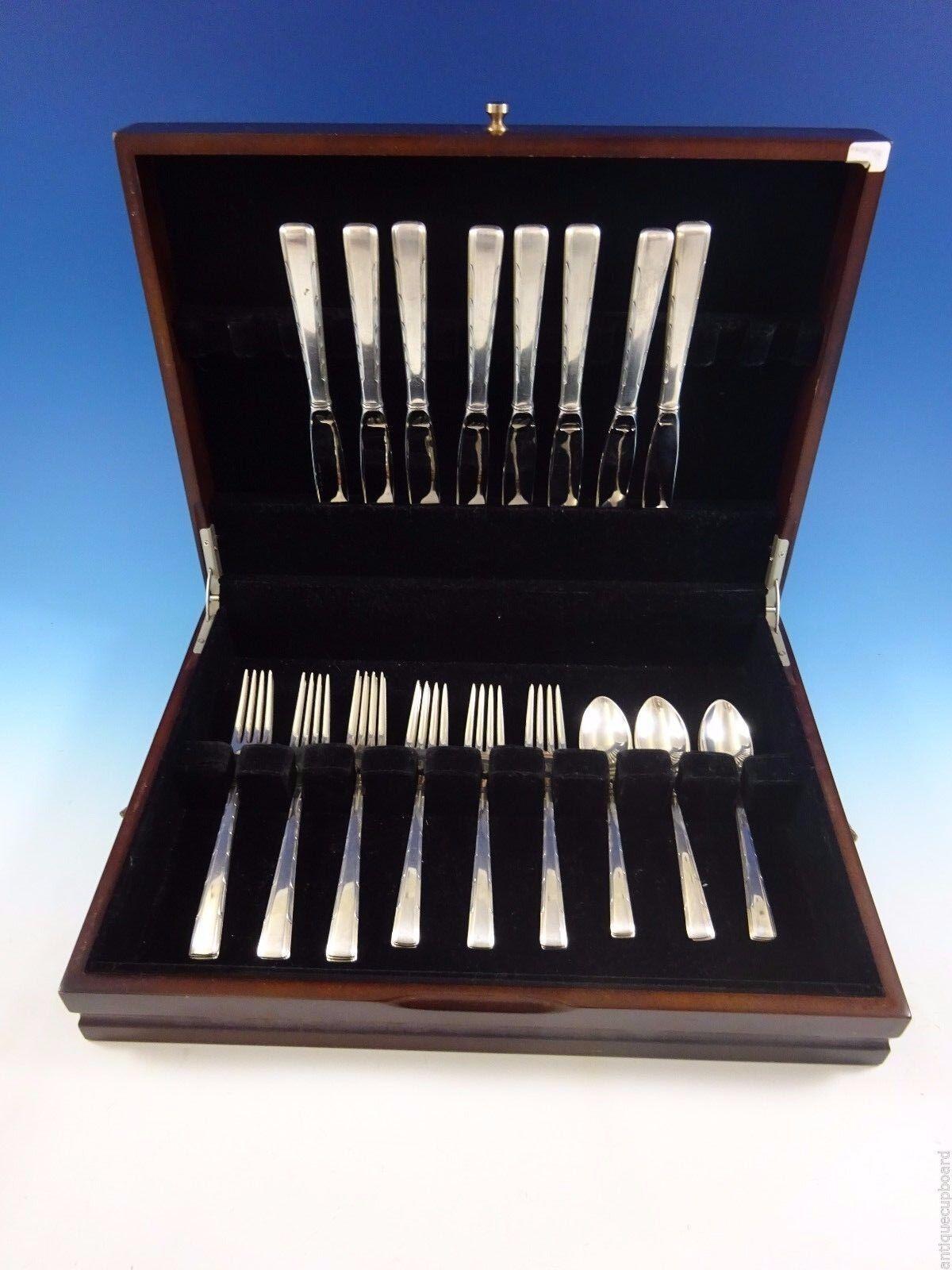 20th Century Horizon by Easterling Sterling Silver Flatware Set For 8 Service 32 Pieces For Sale