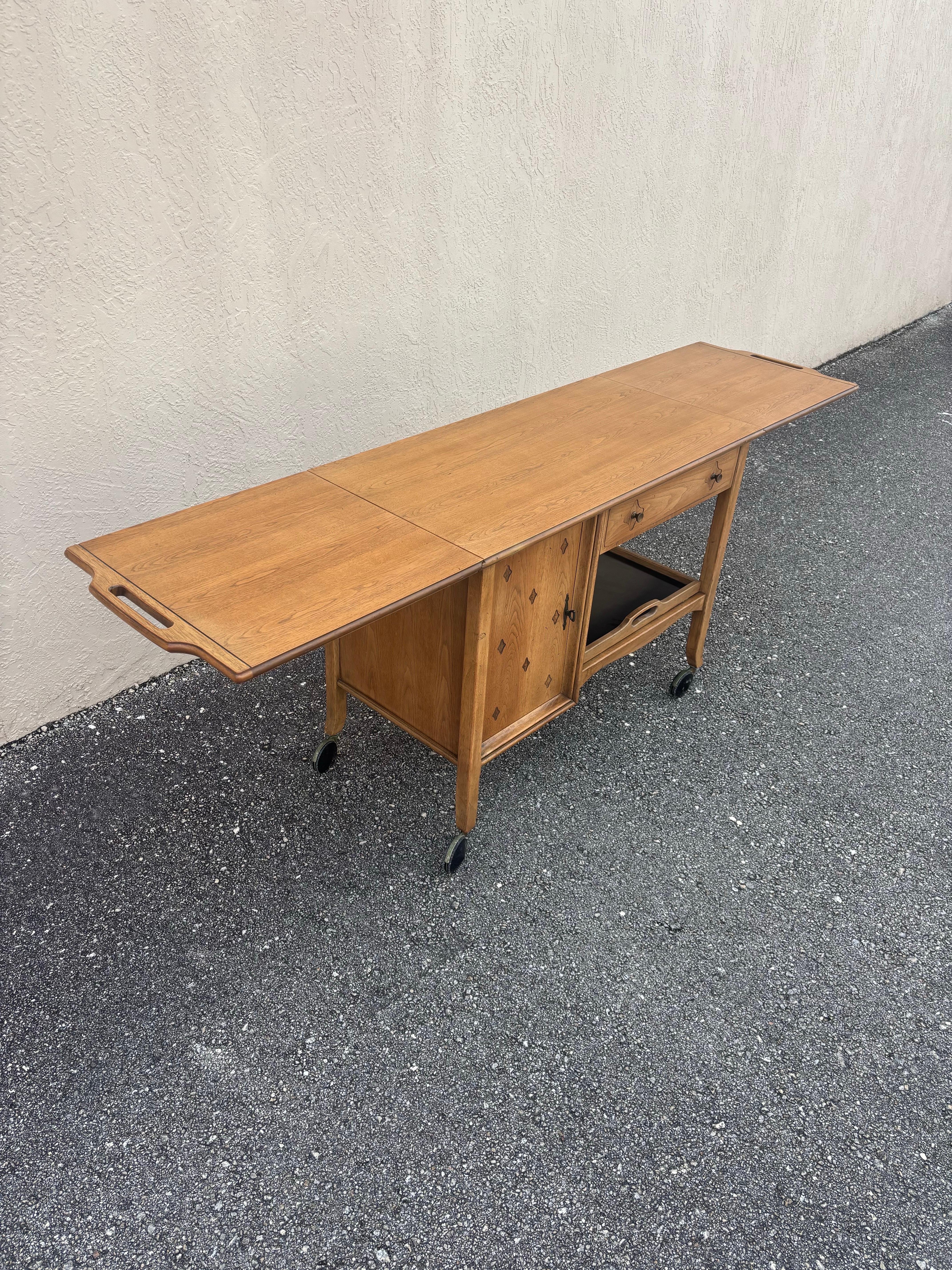 Carrito de bar Horizon by Thomasville Mid Century Modern, circa 1960s Moderno de mediados de siglo en venta