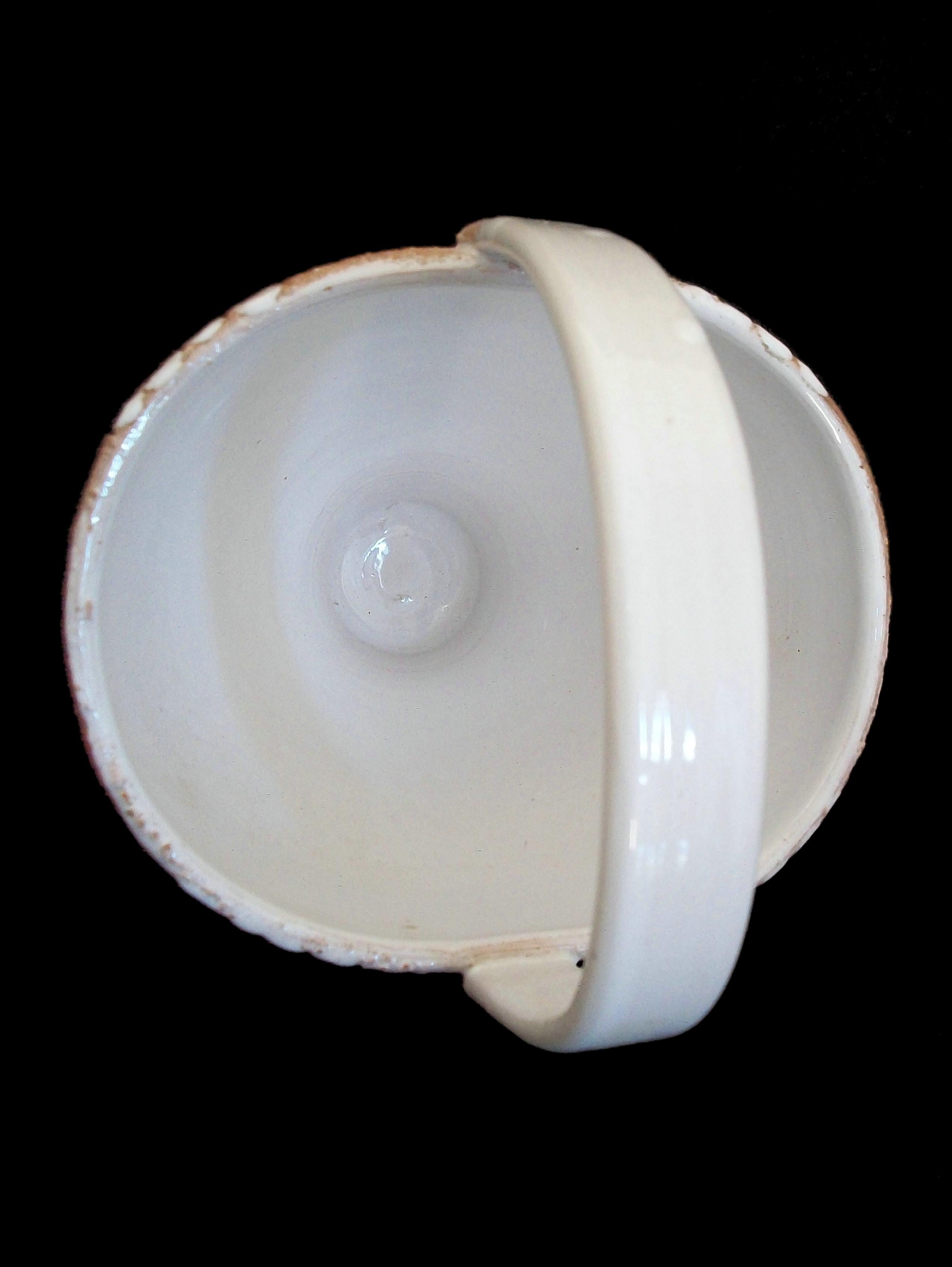 HORIZON - Mid Century Studio Pottery Basket / Bowl / Vase - Italy - Circa 1960's For Sale 3