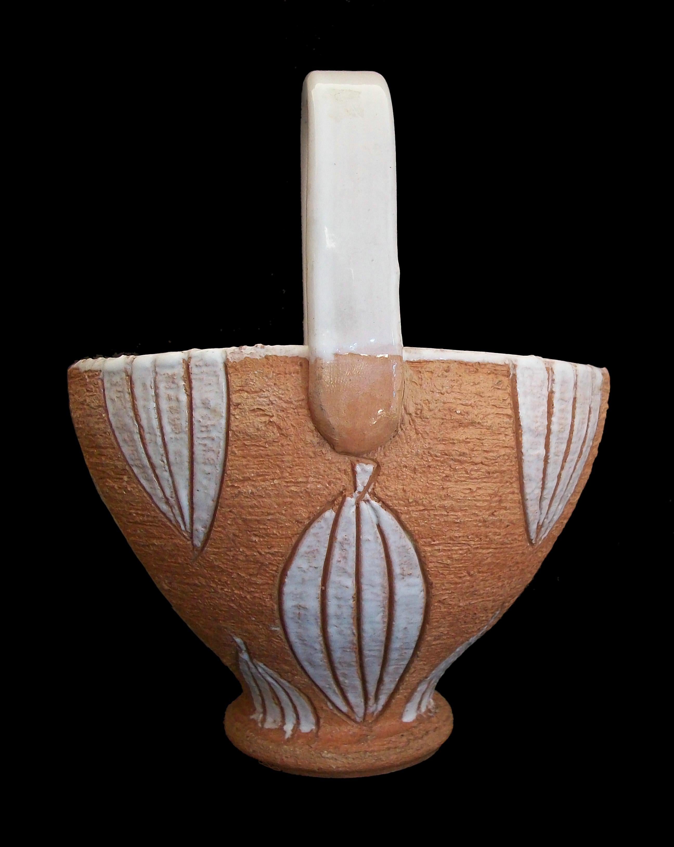 HORIZON - Studio-Keramik-Korb / Schale / Vase aus der Mitte des Jahrhunderts - Italien - ca. 1960''s (Glasiert) im Angebot