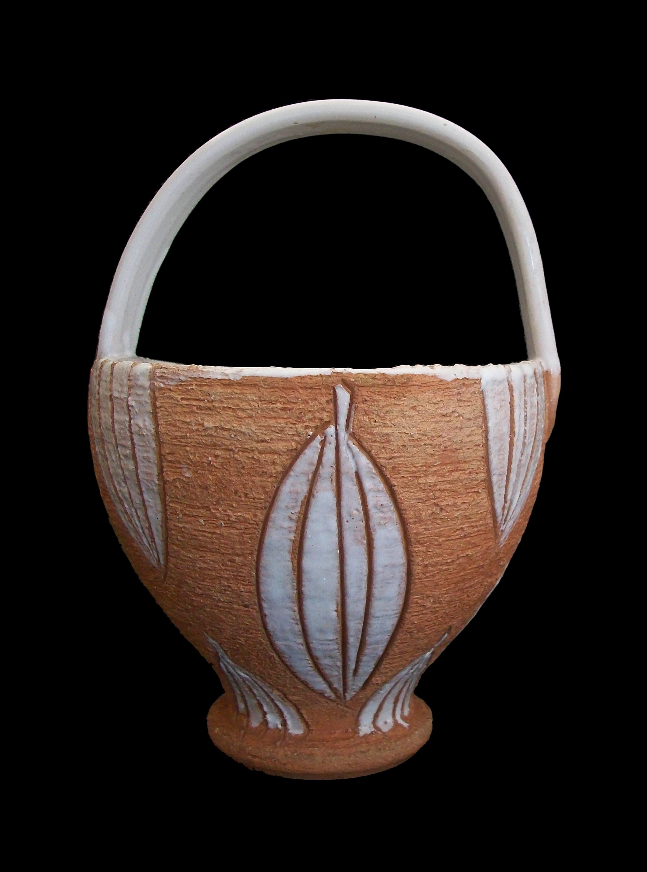 Terracotta HORIZON - Mid Century Studio Pottery Basket / Bowl / Vase - Italy - Circa 1960's For Sale