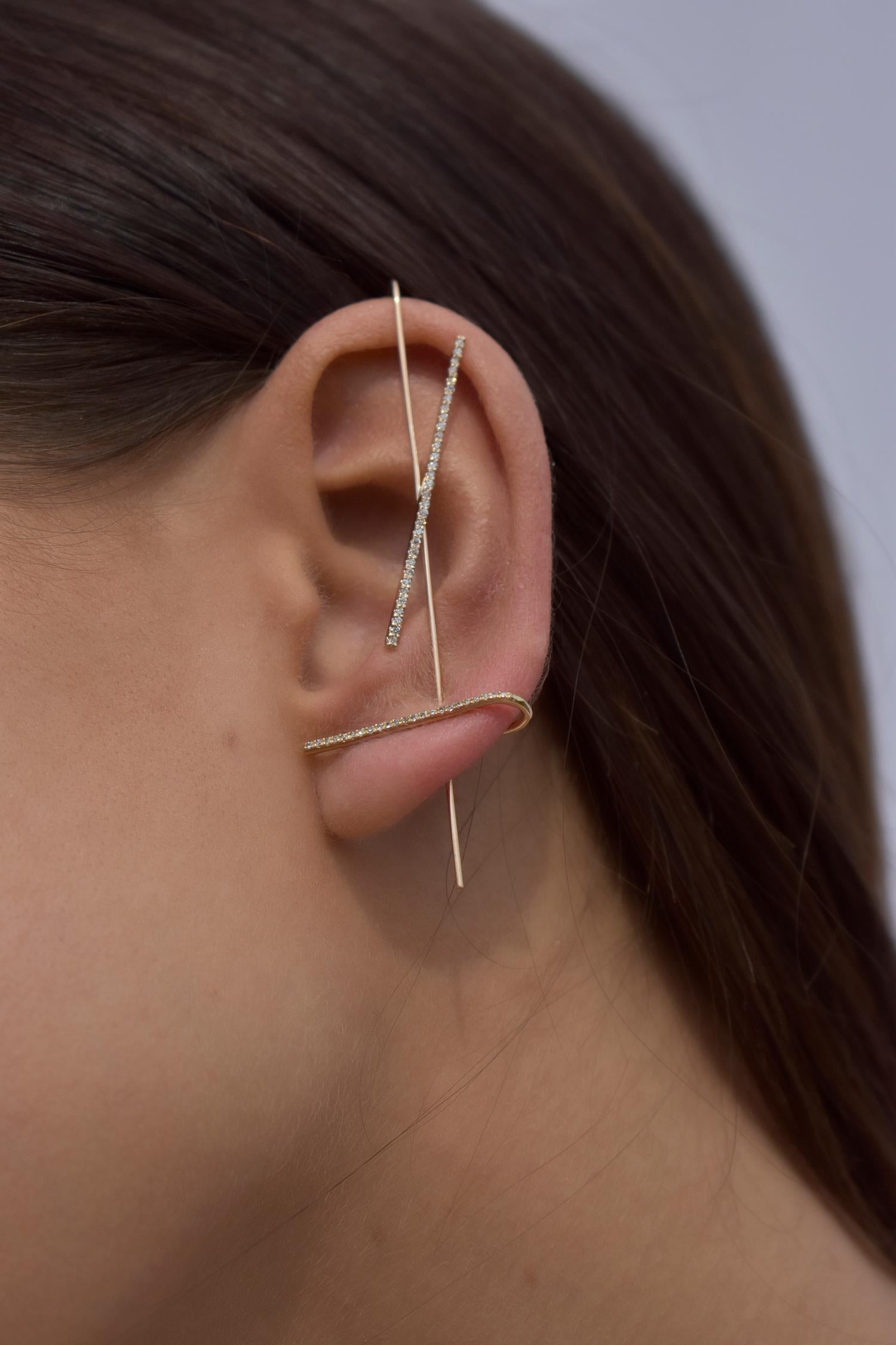 Contemporary Horizon Needle Pin Earring For Sale