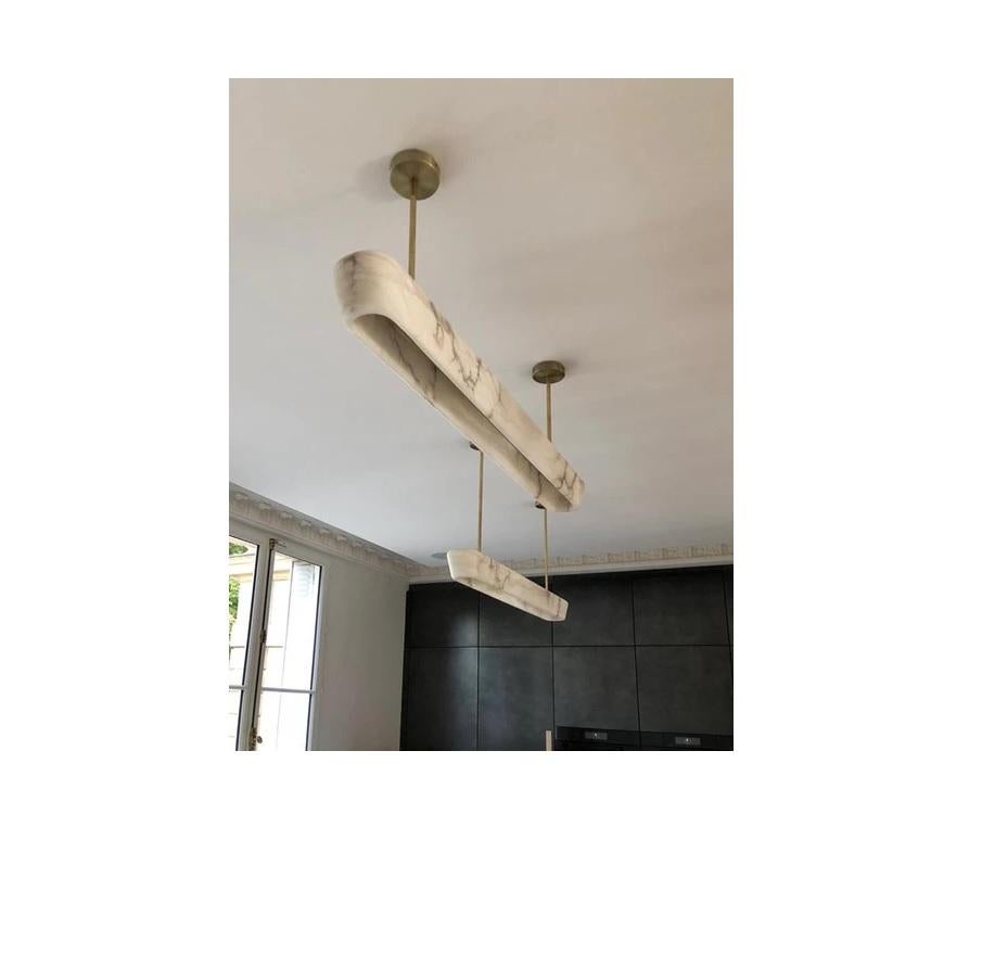 Francese Lampada a sospensione Horizon in alabastro di Michel Amar - Puro lusso in luce in vendita