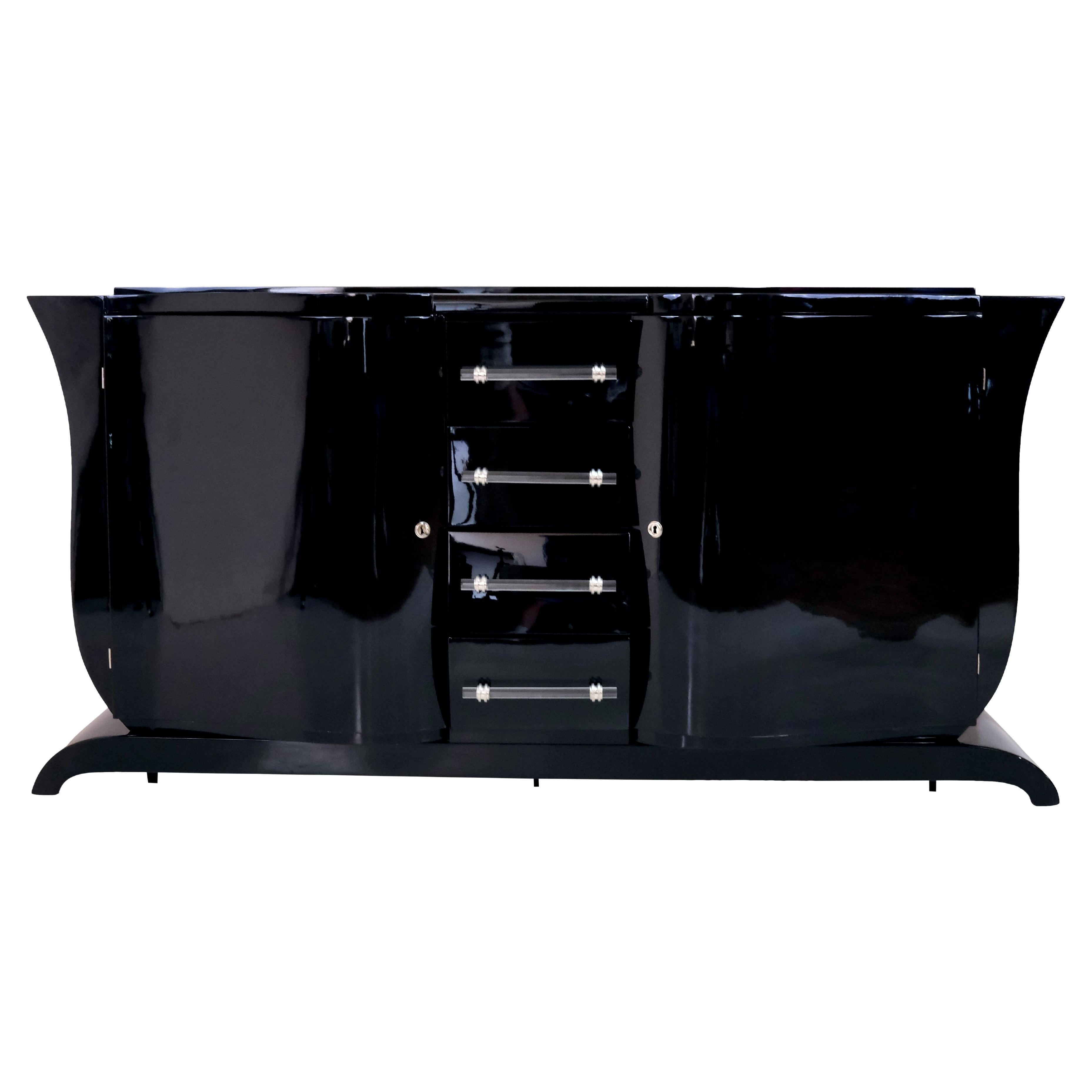 Horizontal and vertical curved French 1930s Art Deco Sideboard in Black Lacquer For Sale