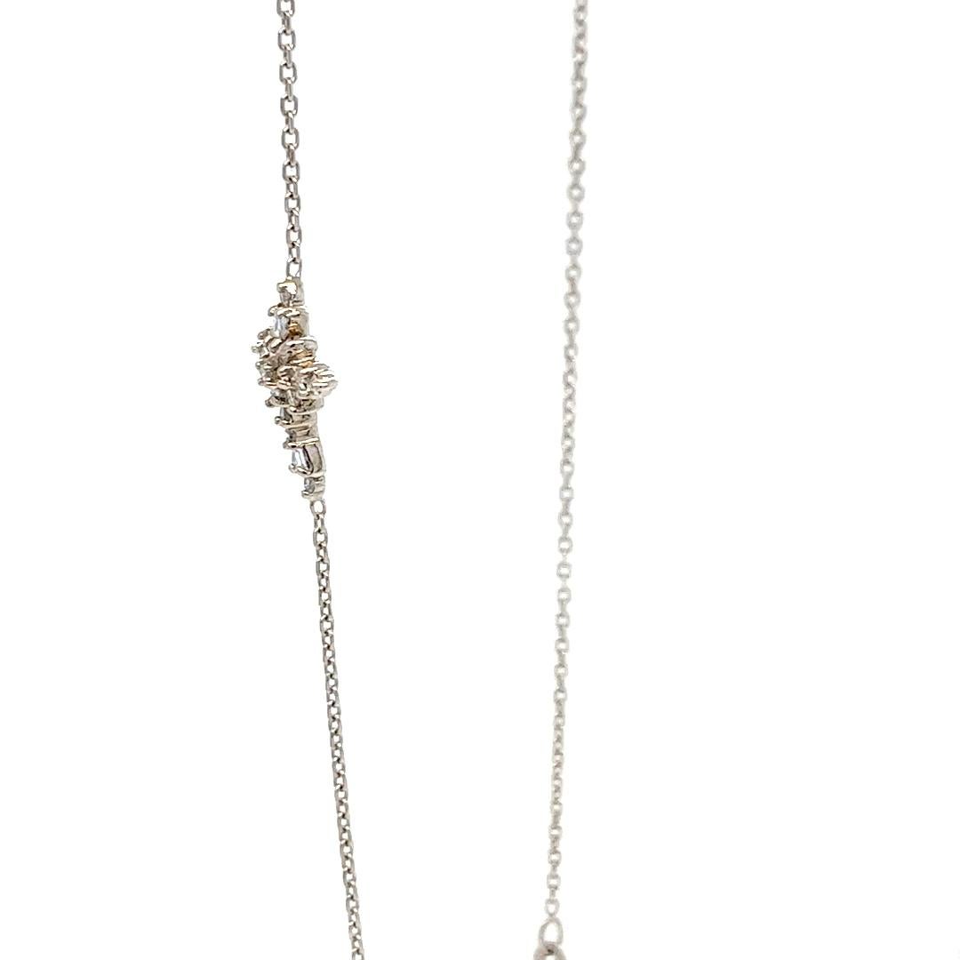 Donna Collana con croce orizzontale di diamanti in oro bianco in vendita