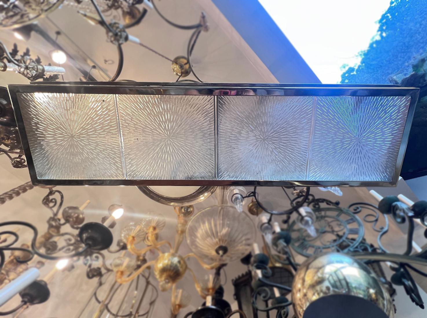 horizontal light fixture