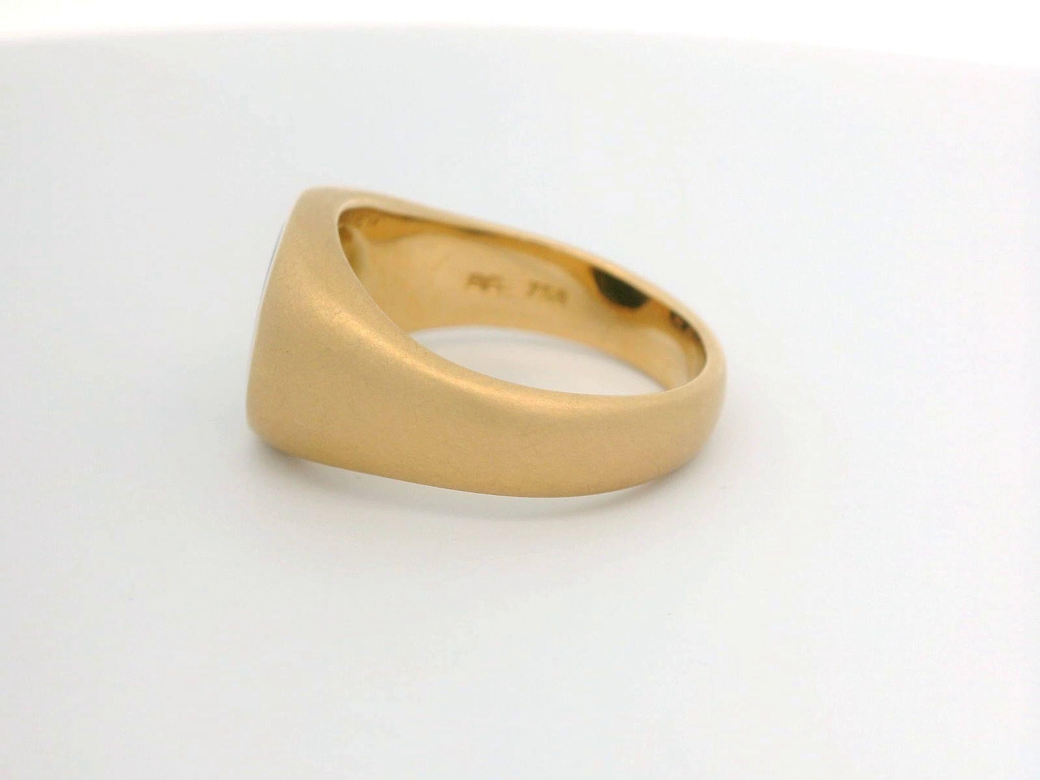 Oval Cut Horizontal Oval Signet Ring, 18k Rose Gold, Niccolo 9.0 x 12.0 mm with Engraving For Sale