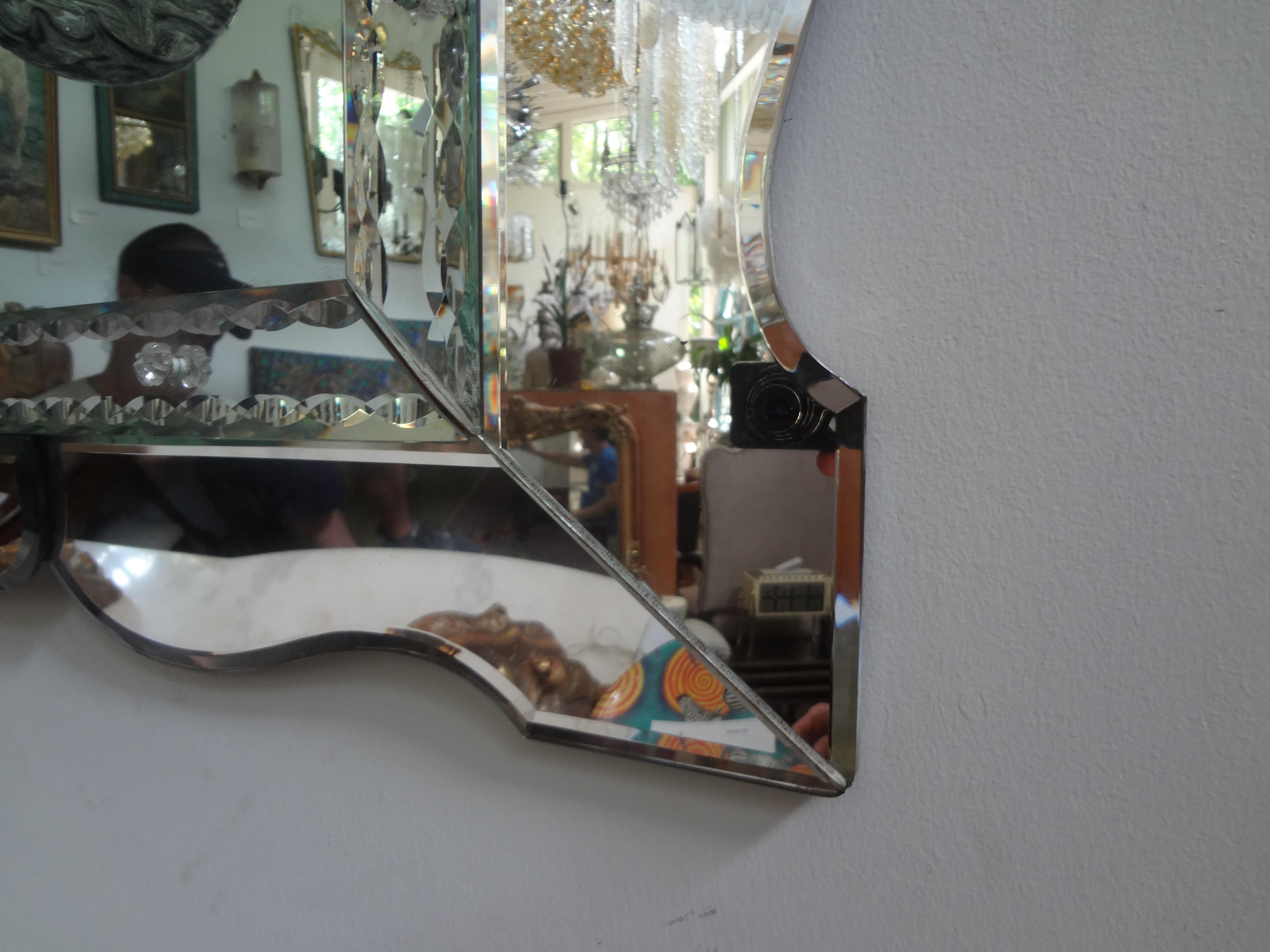 Horizontal Venetian Beveled Mirror with Scalloped Border 3
