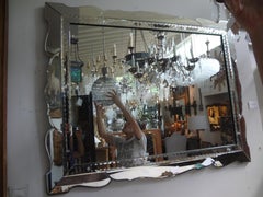 Horizontal Venetian Beveled Mirror with Scalloped Border