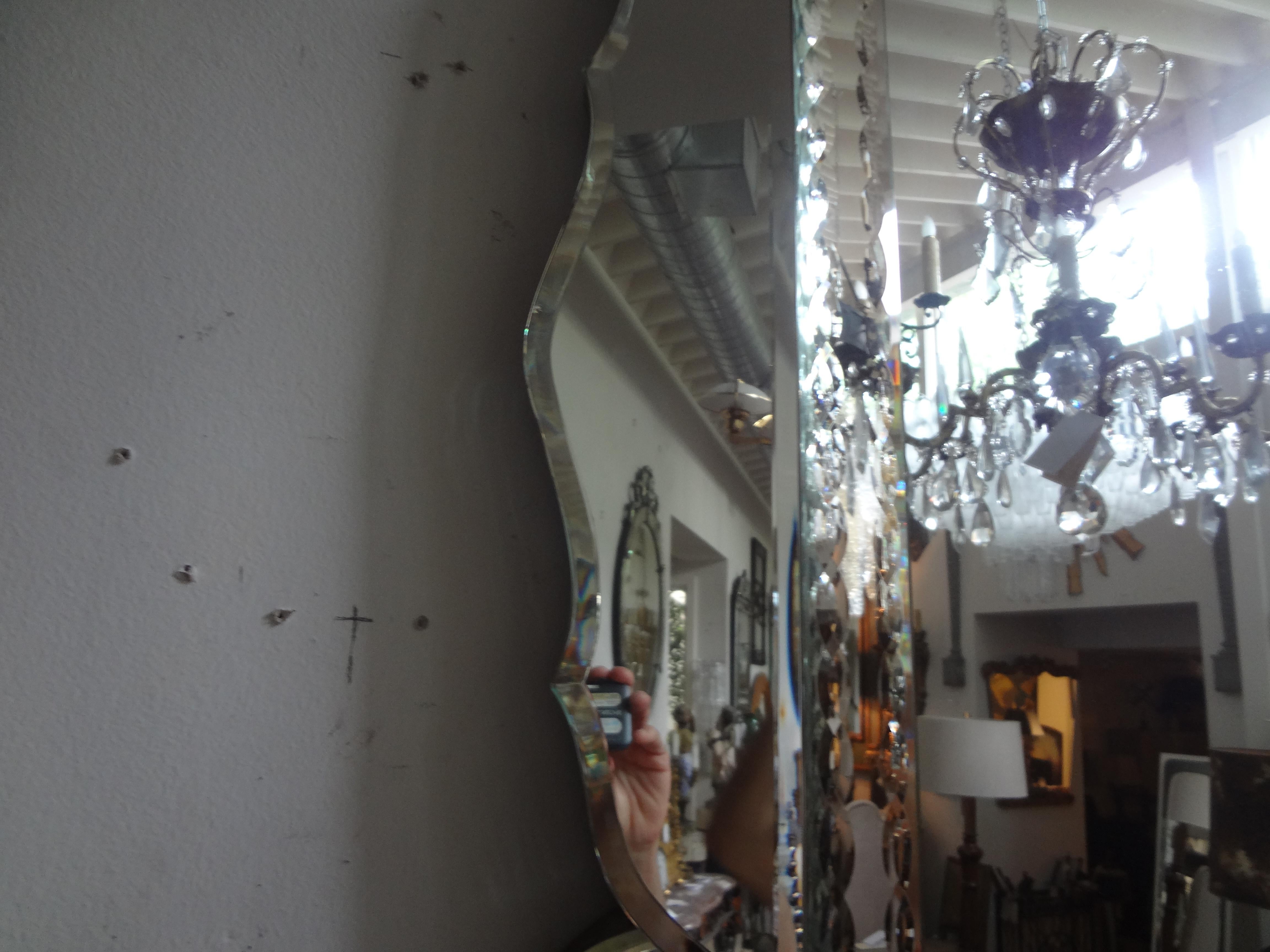 Horizontal Venetian Beveled Mirror with Scalloped Border 1