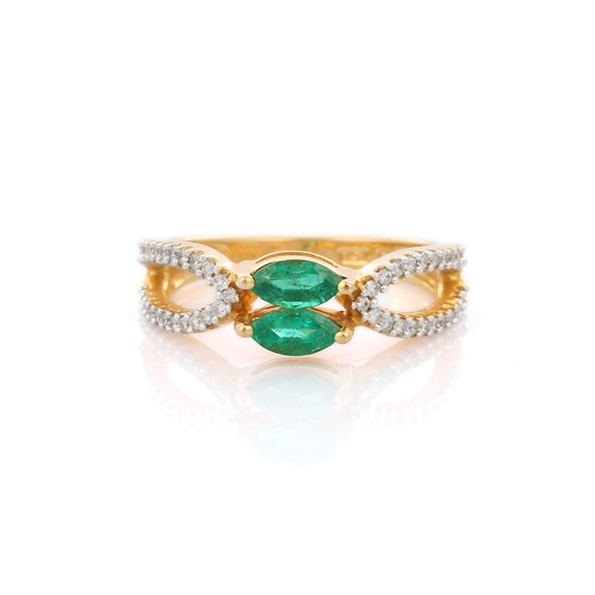 For Sale:  Emerald Ring, Diamond Emerald Wedding Ring in 18K Yellow Gold 5