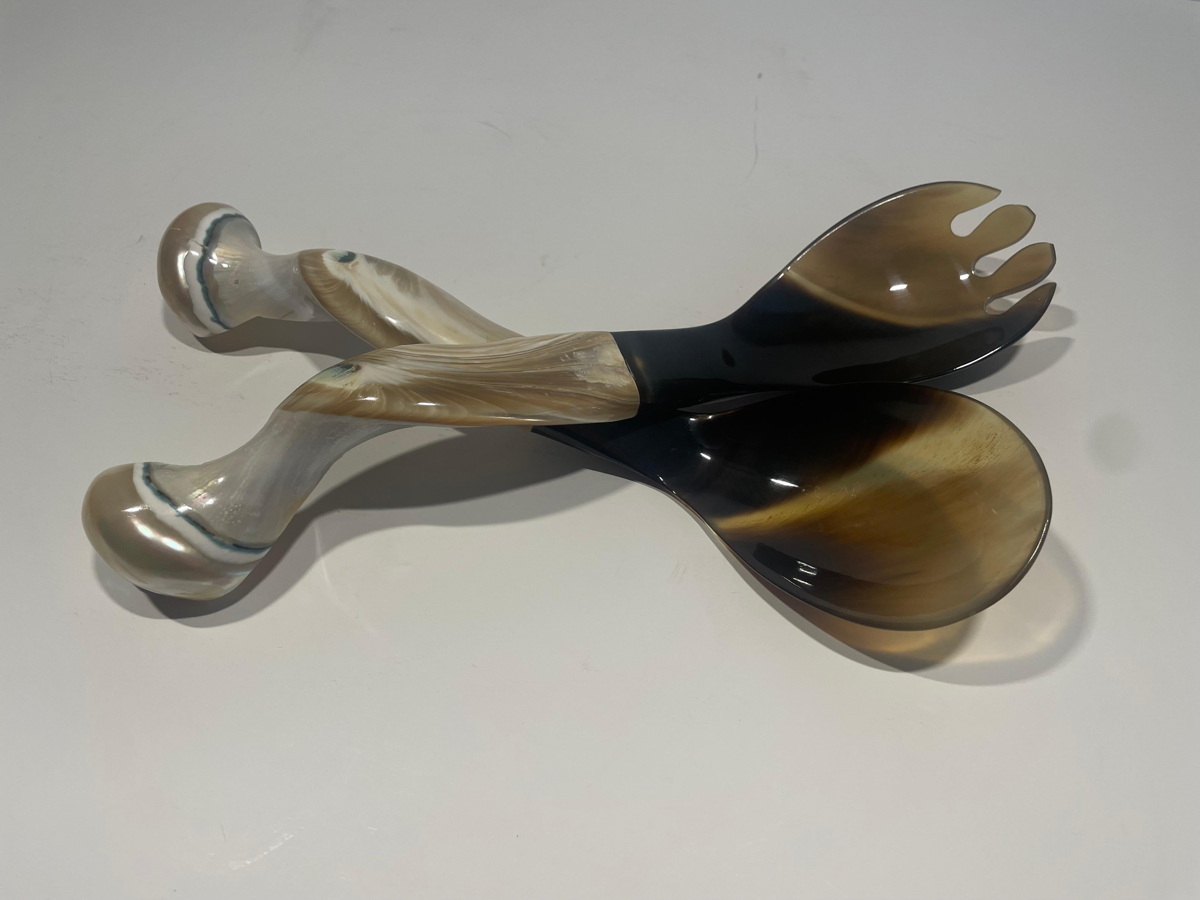 Horn and Shell Servers - a Pair In Excellent Condition For Sale In Austin, TX