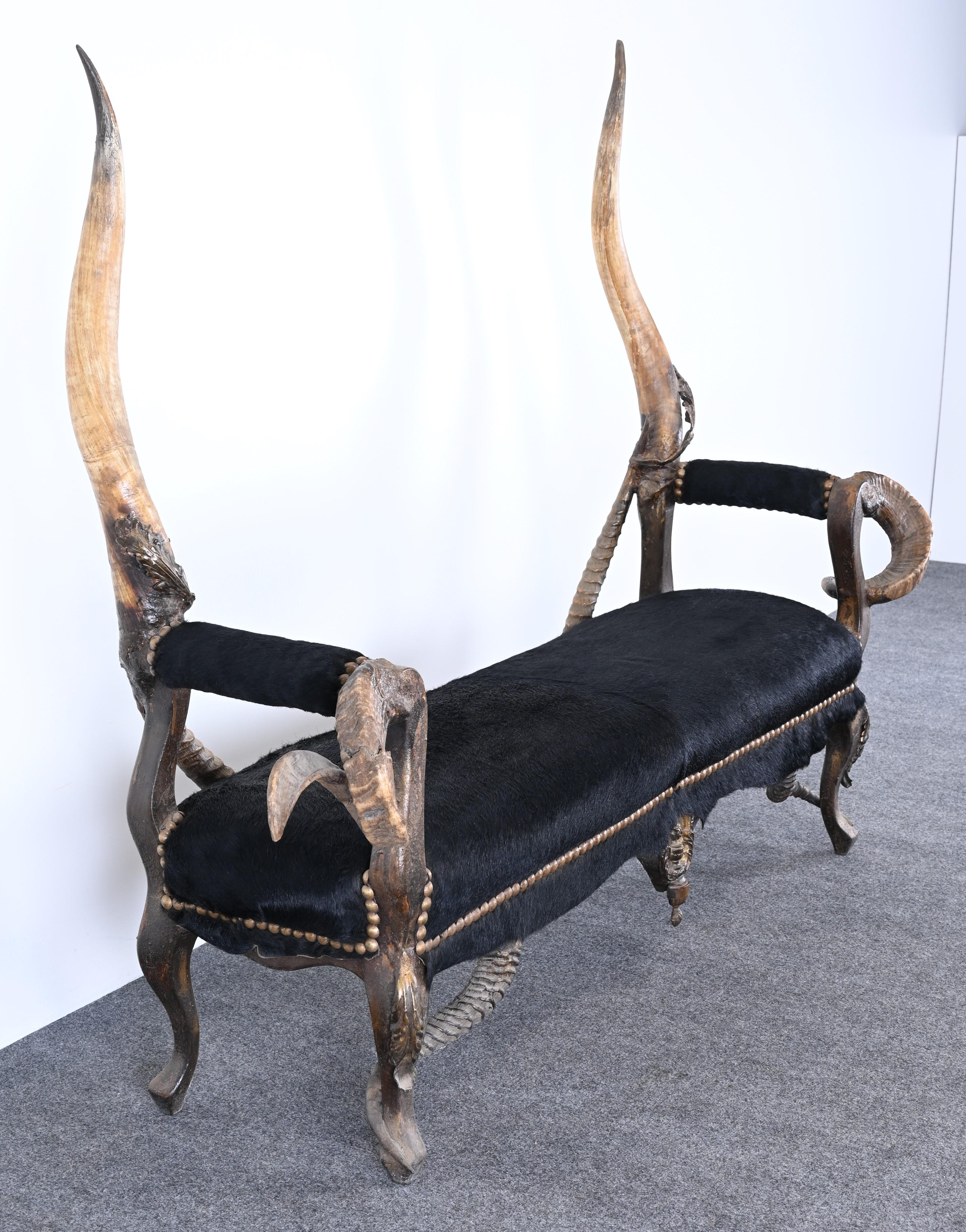 Horn Bench by French Designer Michel Haillard, 20th Century For Sale 4