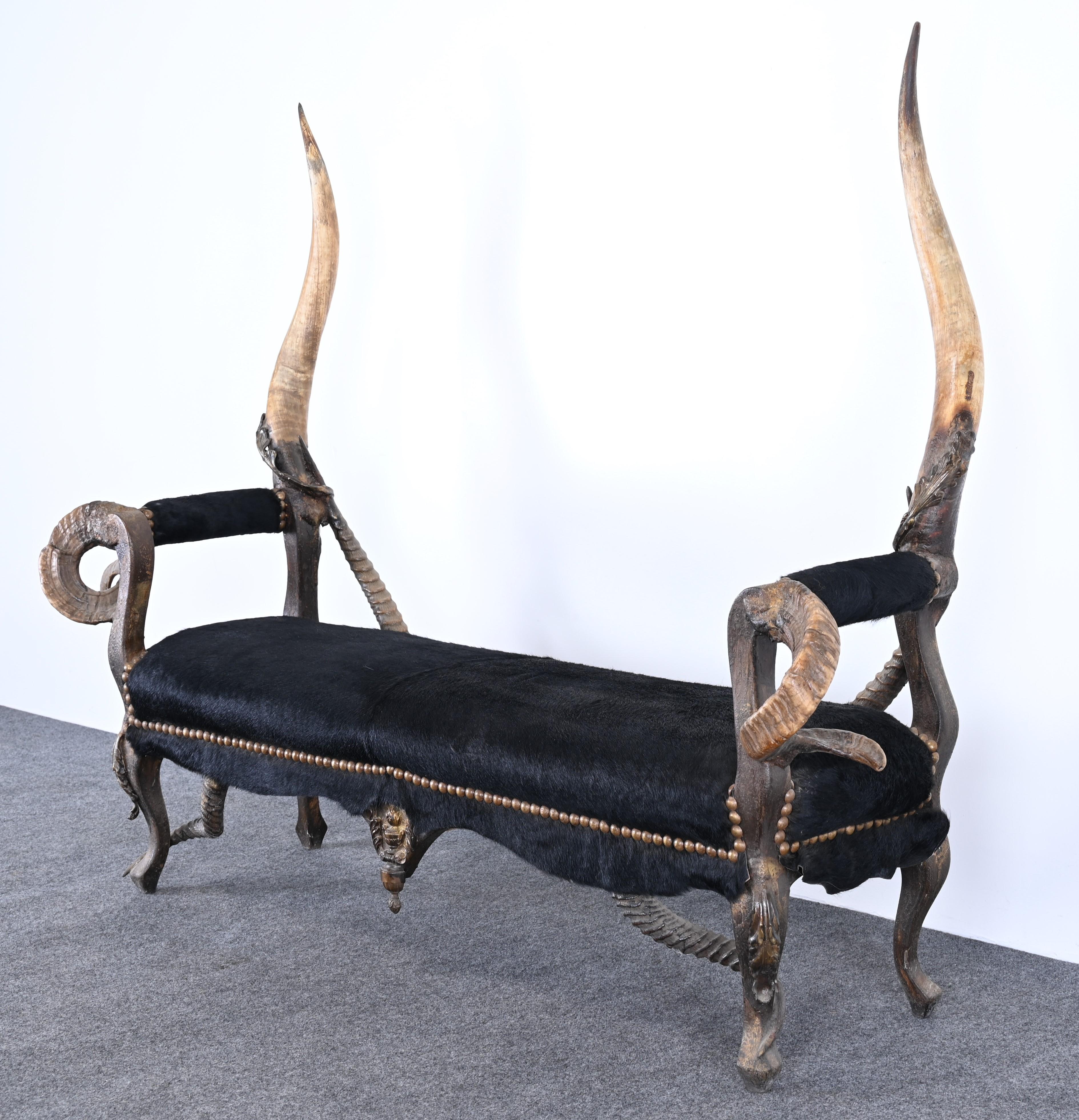 Horn Bench by French Designer Michel Haillard, 20th Century For Sale 5