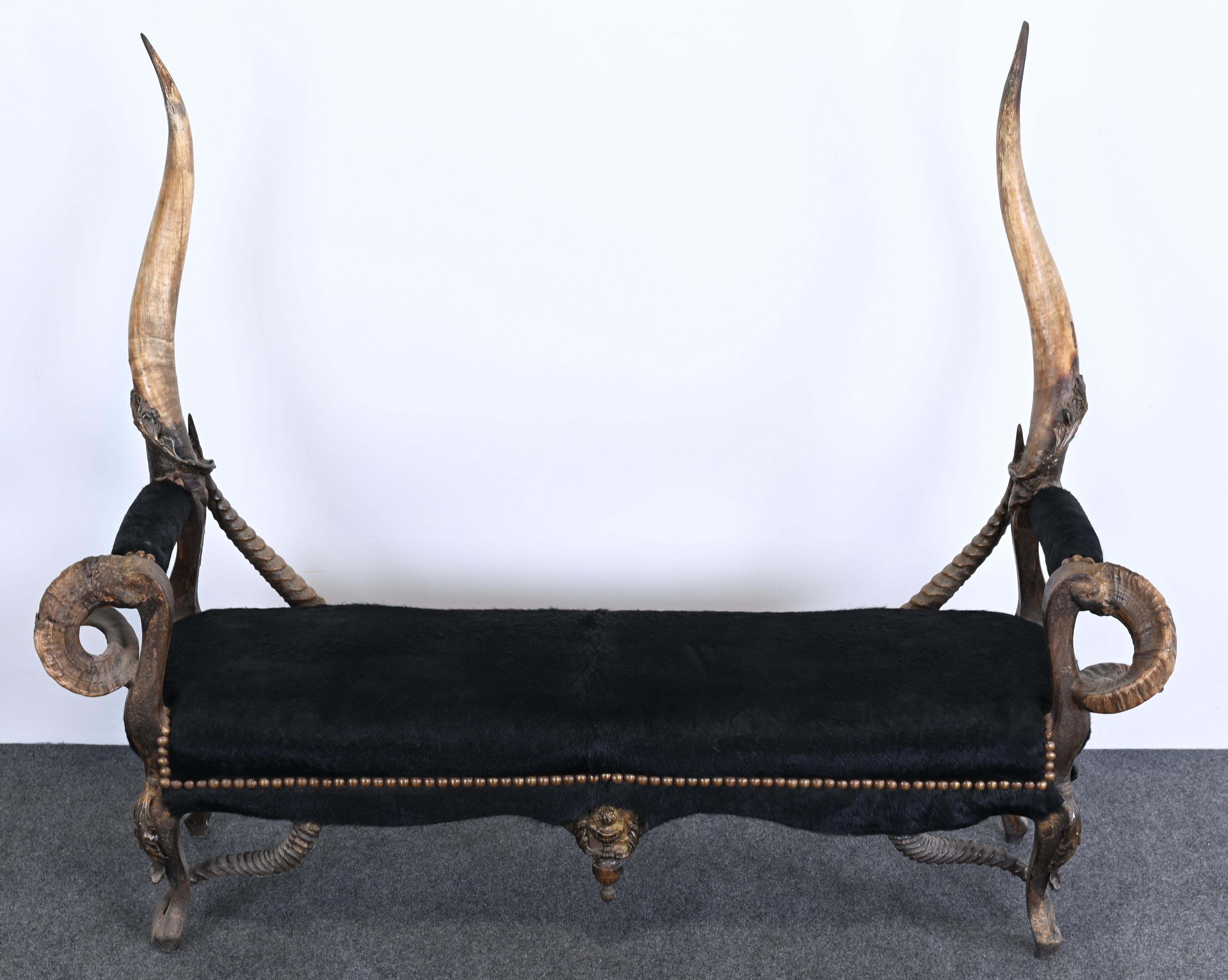 Horn Bench by French Designer Michel Haillard, 20th Century In Good Condition For Sale In Hamburg, PA