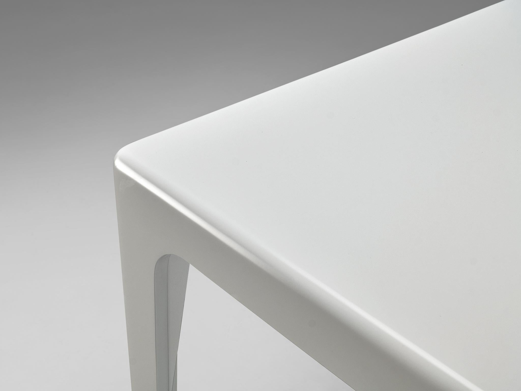 Table de salle à manger postmoderne en plastique polyuréthane blanc collection Horn 1970 Bon état - En vente à Waalwijk, NL