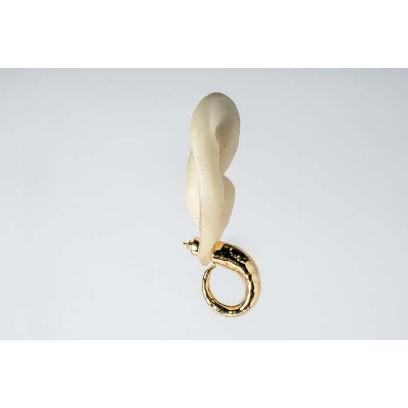Horn Earring (YGA) For Sale 3