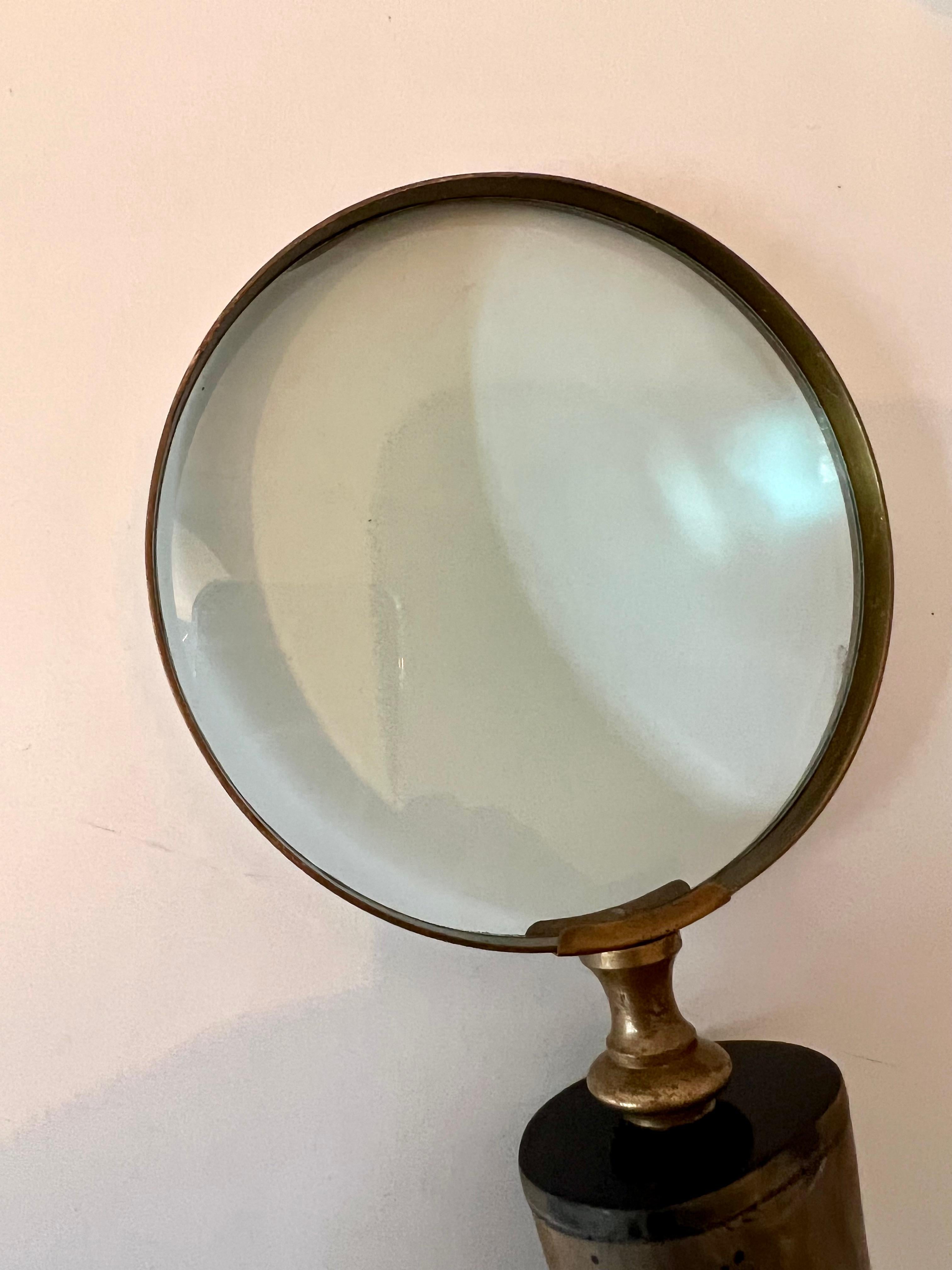 magnifying glass horn handle