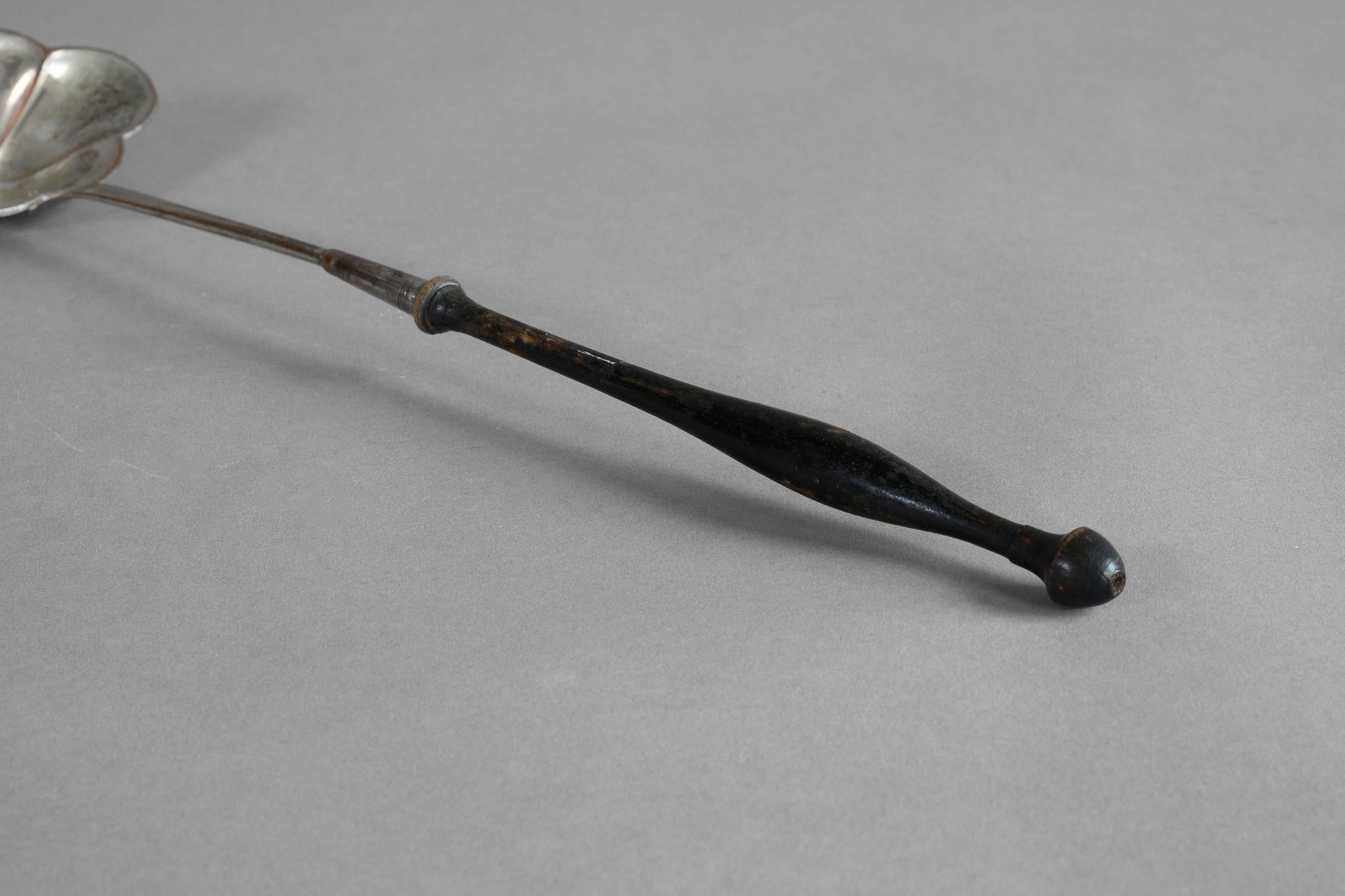 Horn Handled Ladle In Good Condition For Sale In London, England