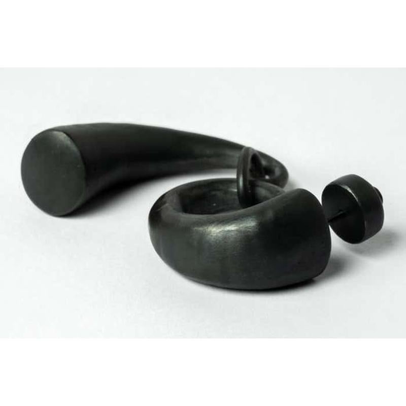 Horn Pendant Earring (KA) In New Condition For Sale In Hong Kong, Hong Kong Island