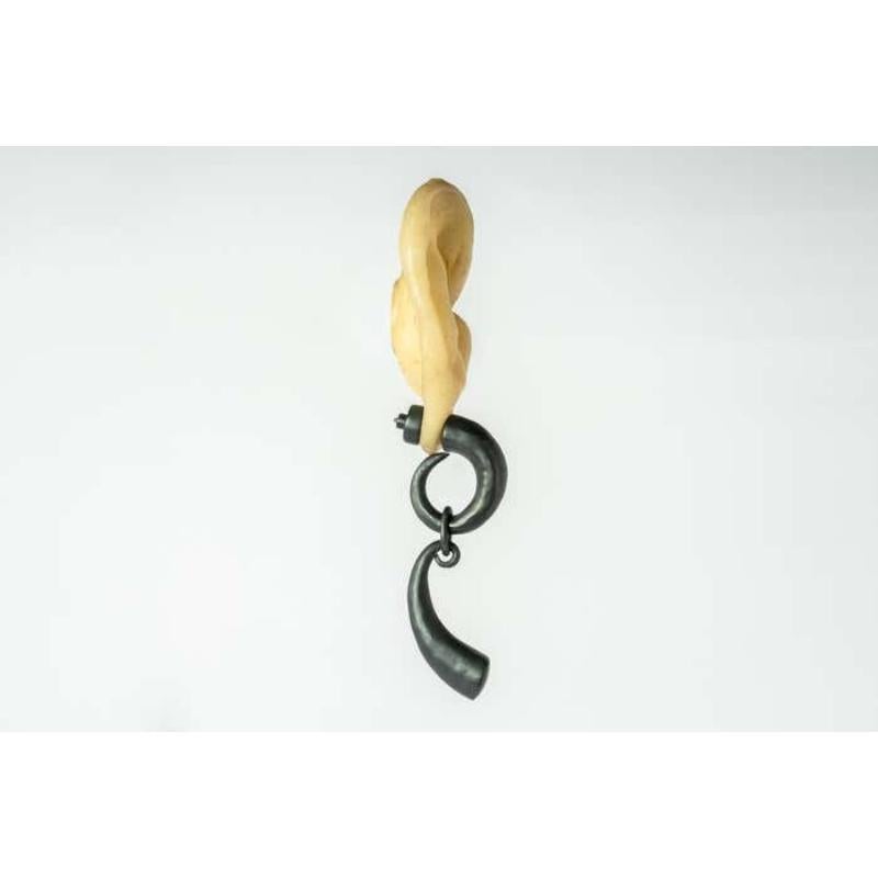 Horn Pendant Earring (KA) For Sale 3