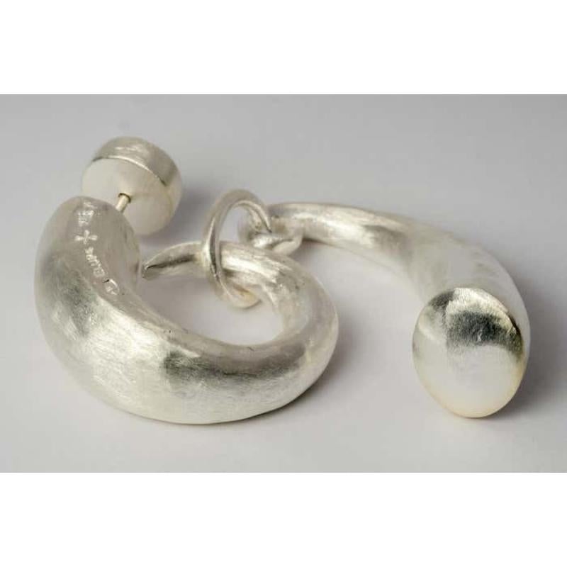 Women's or Men's Horn Pendant Earring (MA) For Sale