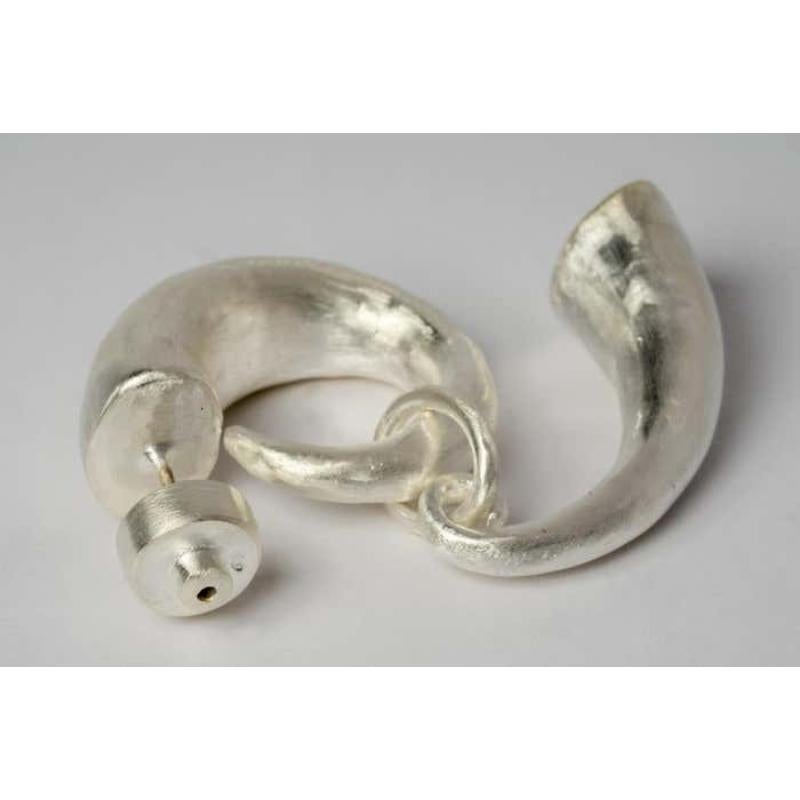 Horn Pendant Earring (MA) For Sale 1