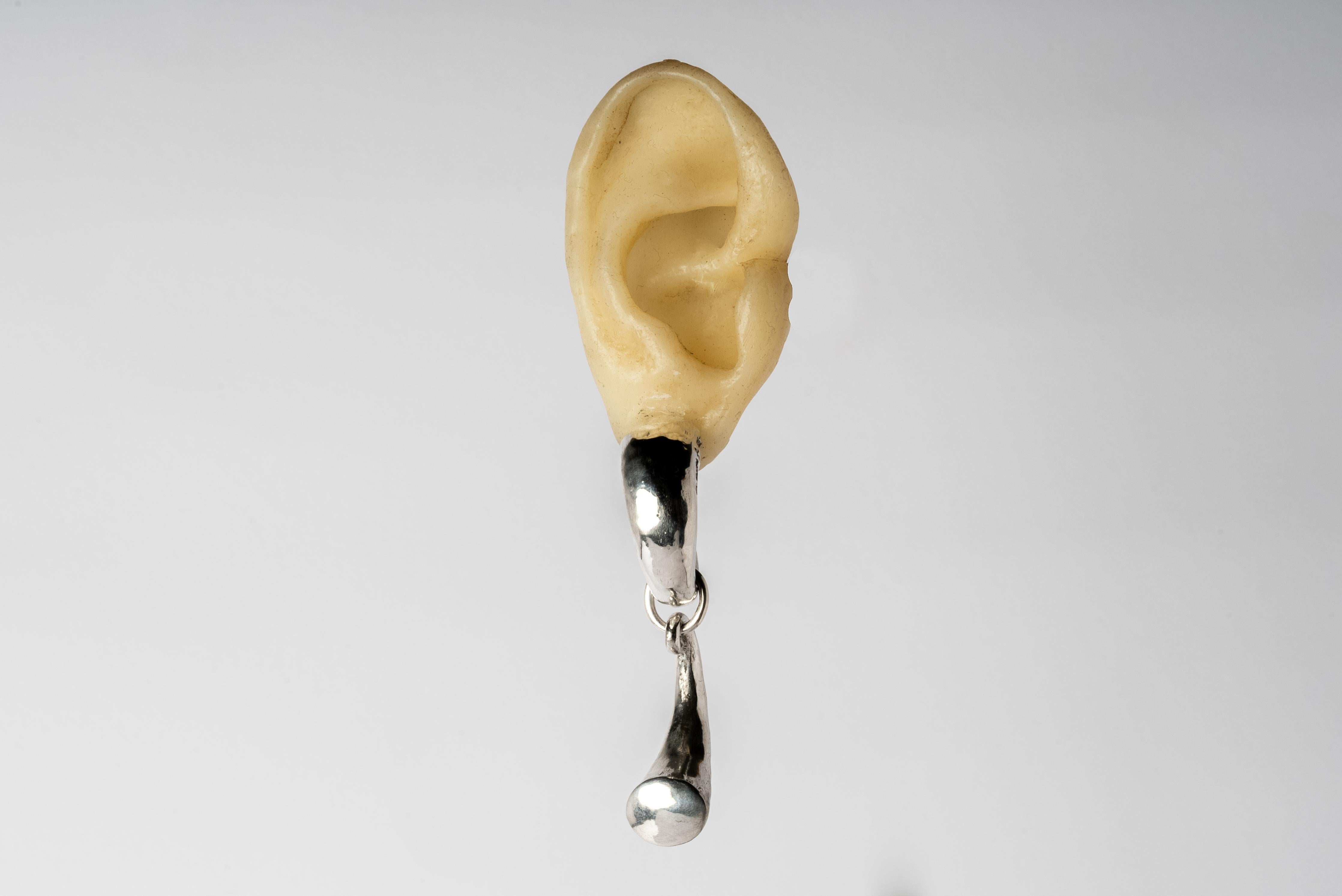 Horn Pendant Earring (PA) For Sale 1