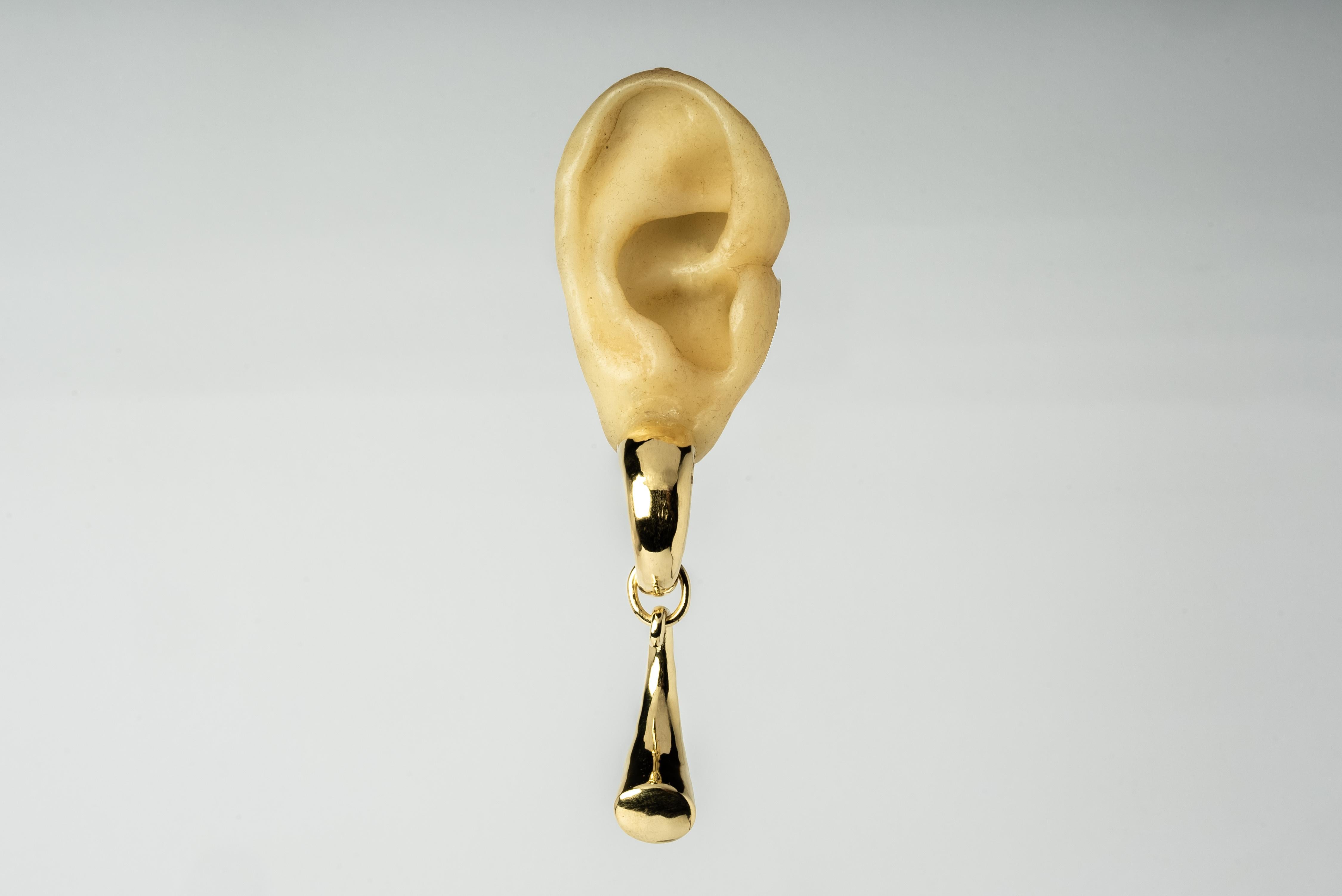 Horn Pendant Earring (YGA) For Sale 2