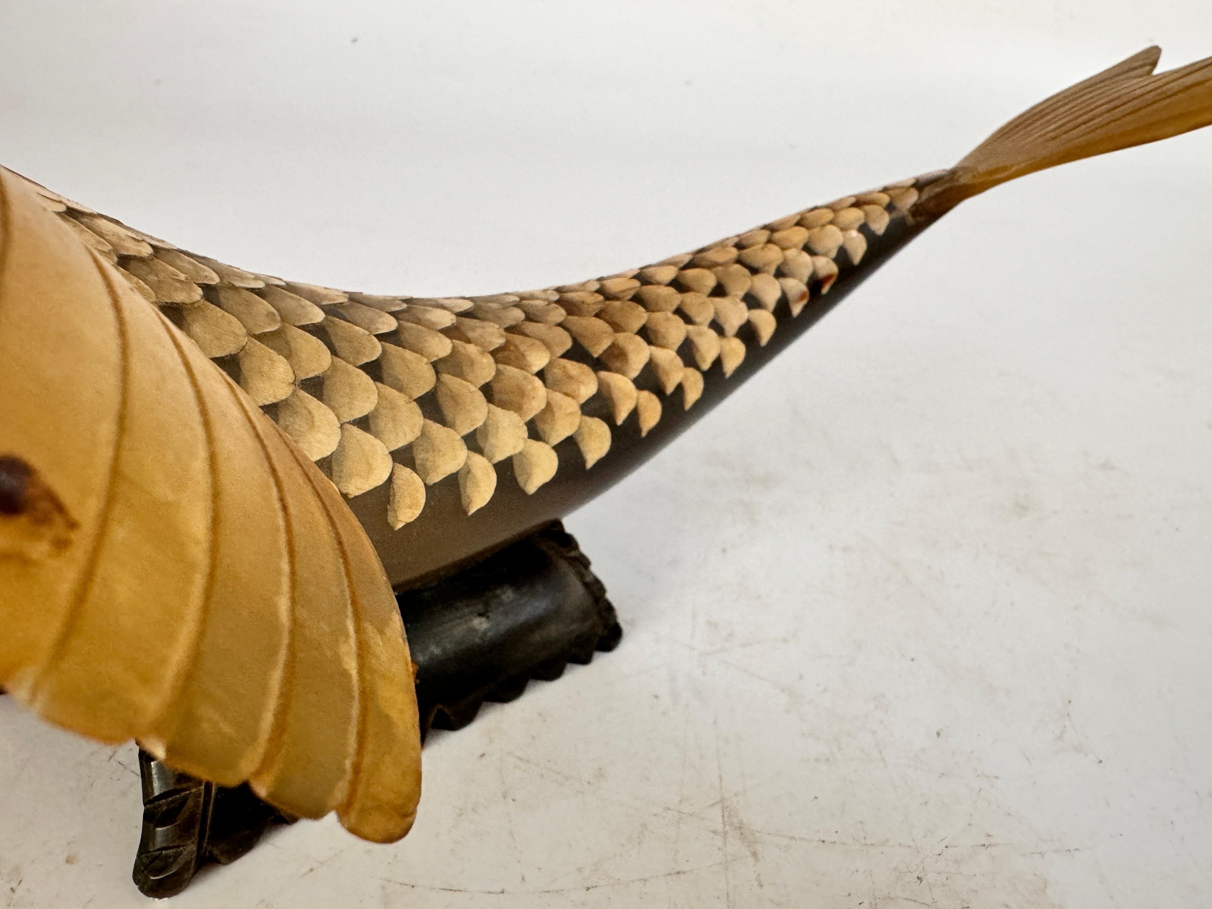 Horn Sculpture representing a Fish Mid-Century  France 20th Century For Sale 3