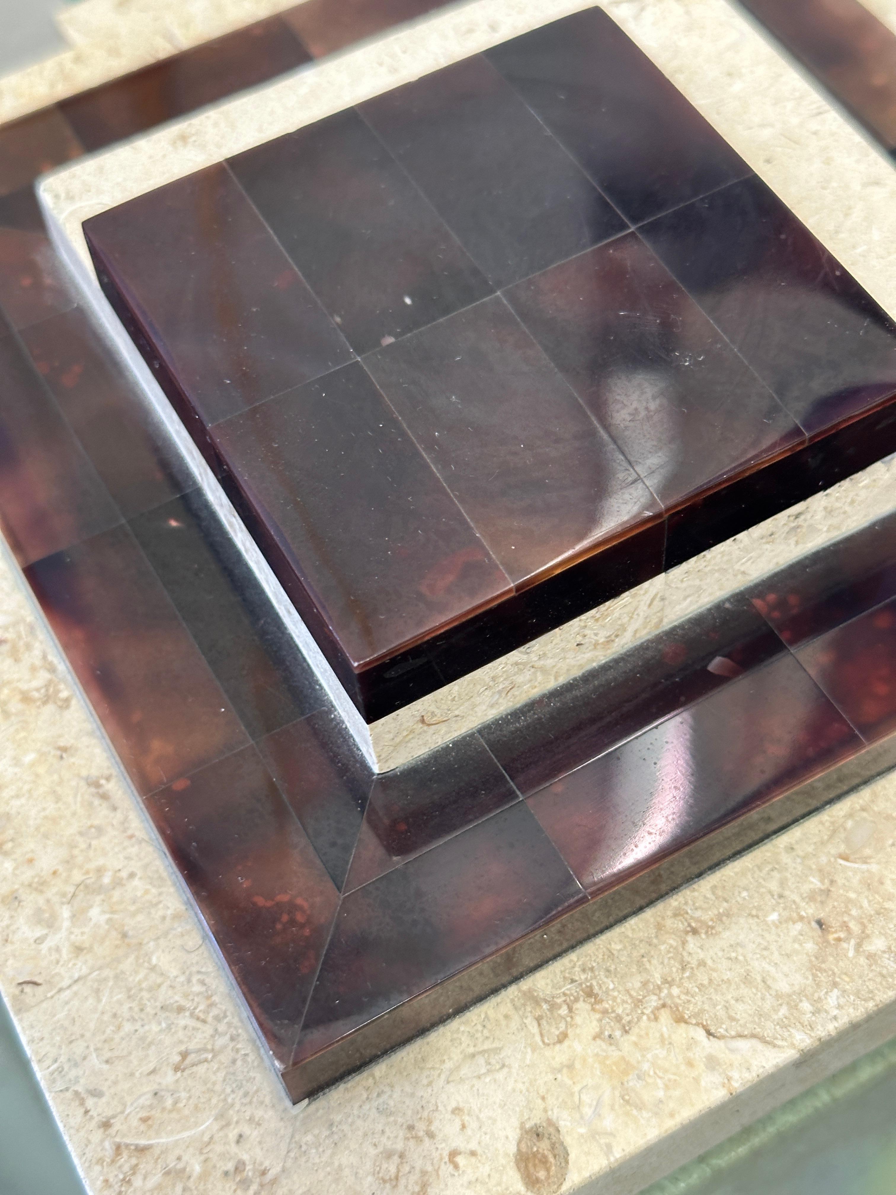 Table d'appoint en corne, travertin et verre Attribuée à Enrique Garcel en vente 9
