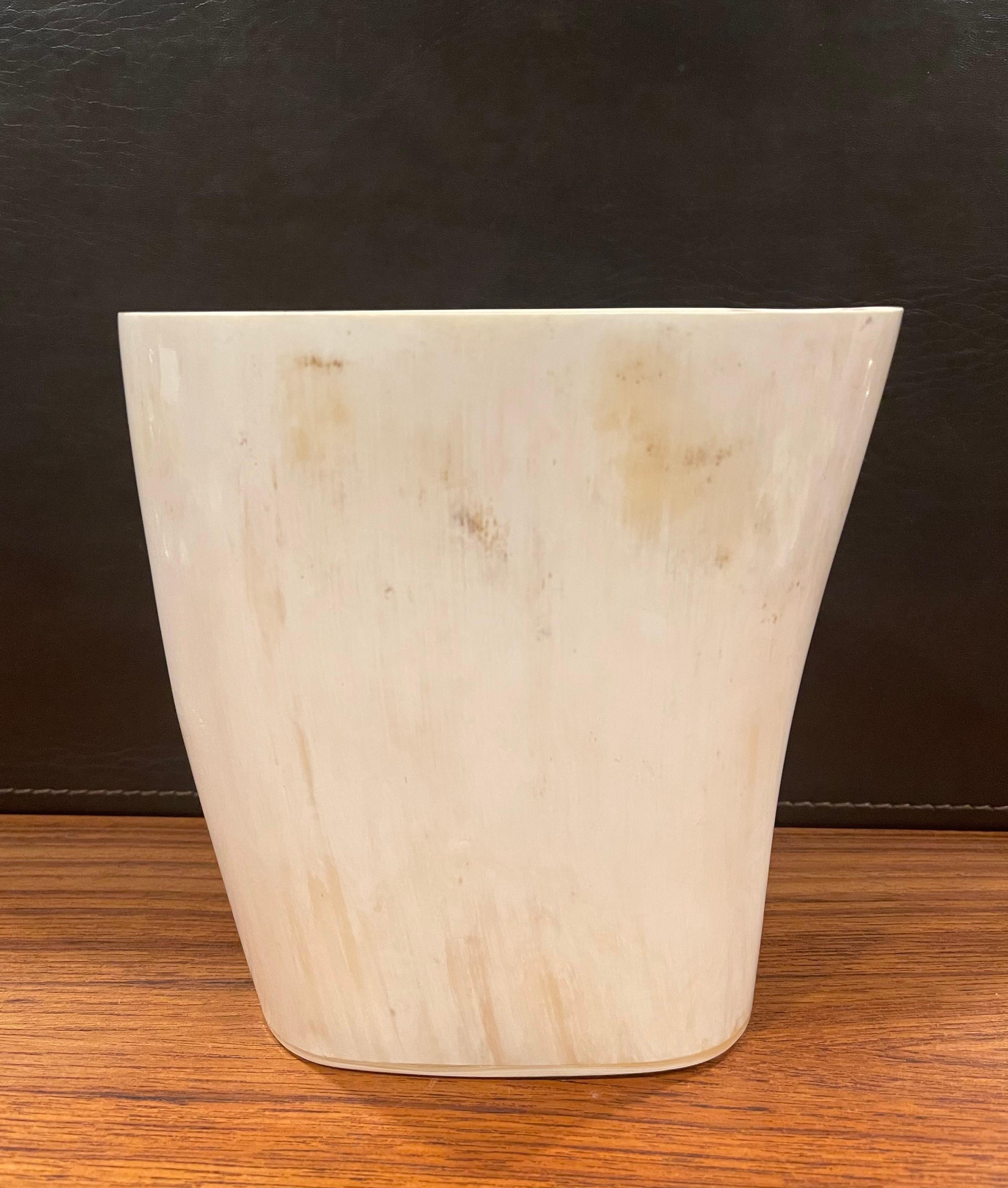 Gorgeous, well crafted horn vase by Arcahorn of Italy, circa 2000s. The piece is in great condition and very solid; it measures 6.5
