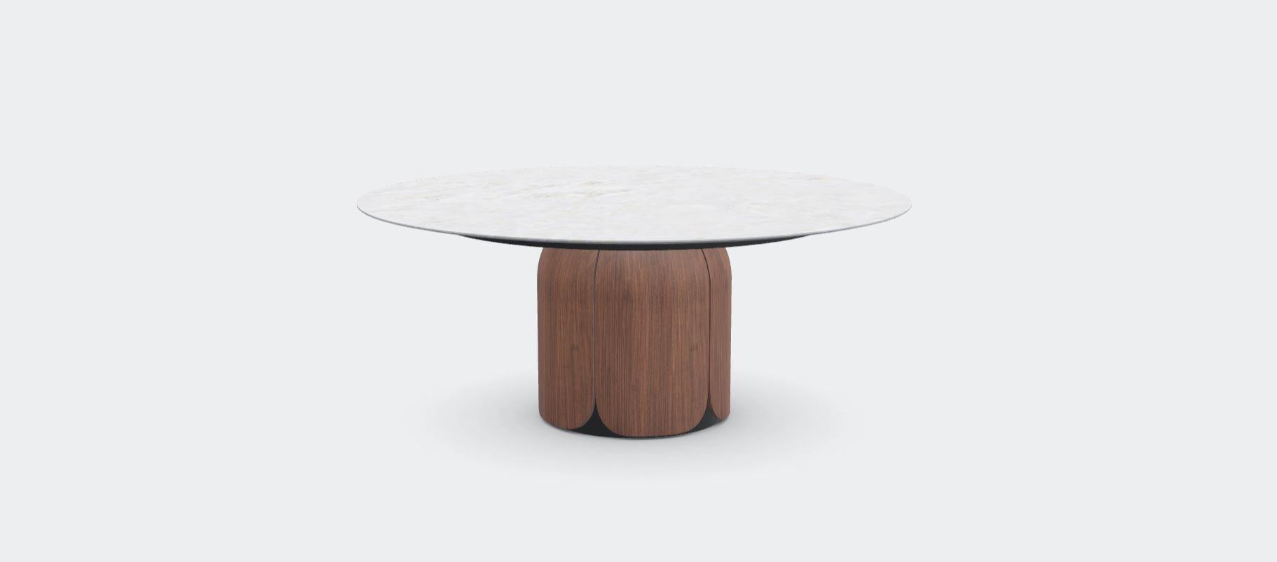 Hornbeam Natur Bianco Namibia Bloom Table de salle à manger par Milla & Milli
Signé par Maša Vukmanović, Jelena Lukač Kirš, Jakov Šrajer.
Dimensions : L 180 x D 180 x H 75 cm 
MATERIAL : Charme Nature, Métal Blanc, Marbre Bianco Namibia.


Table de
