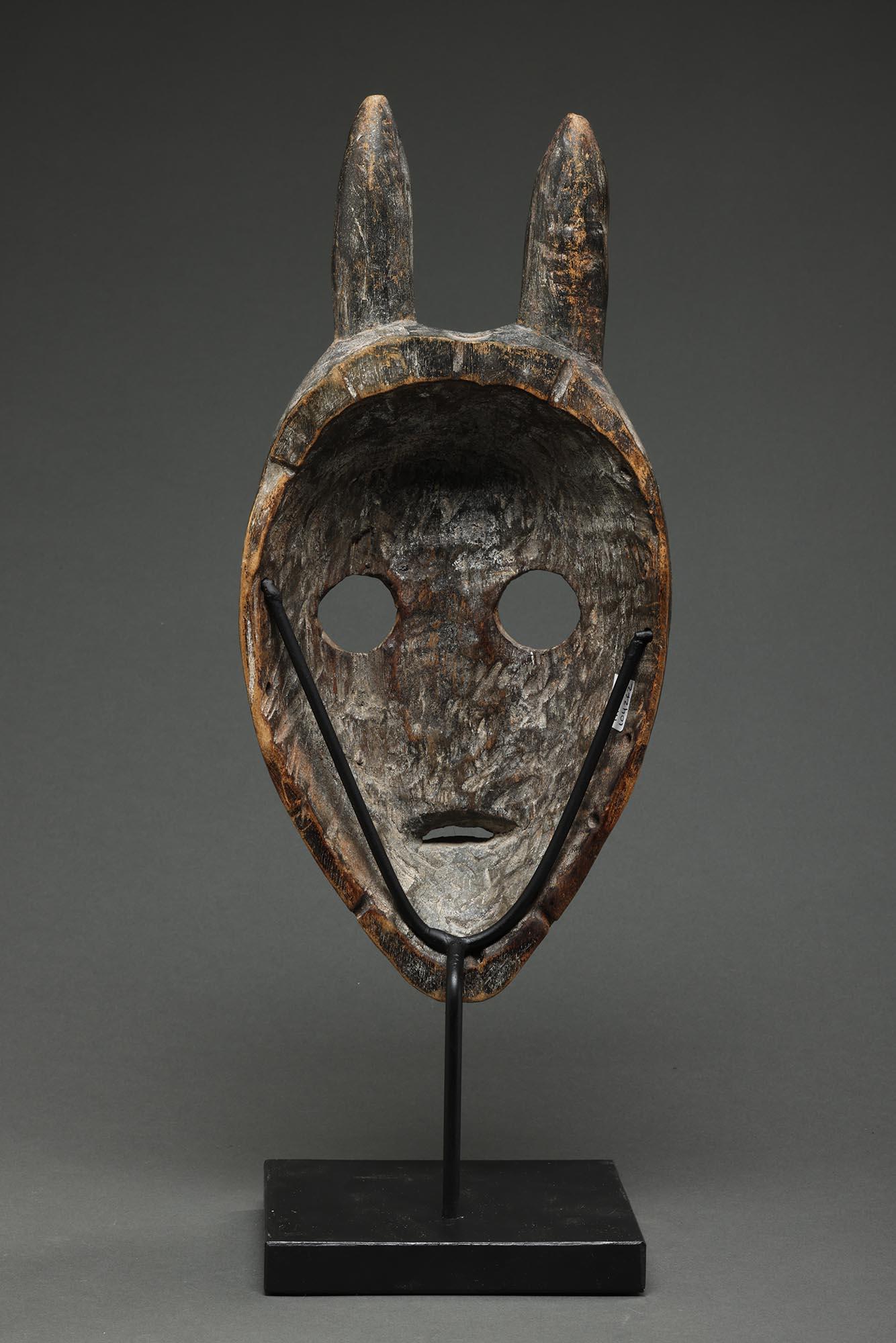 Gehörnte Antilope Mensch Dunkles Holz Maske Dan People Elfenbeinküste Afrika Offene Augen im Angebot 5