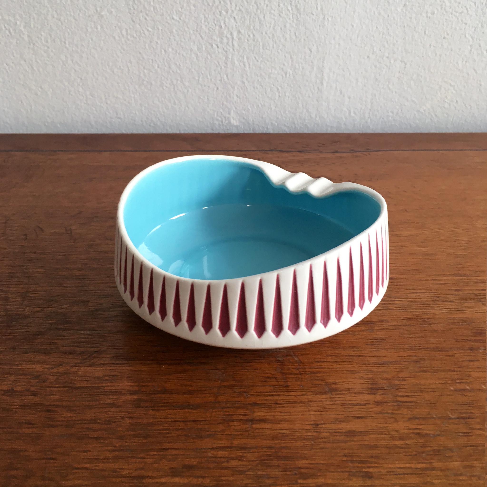 Mid-Century Modern Hornsea Pottery Midcentury Ashtray Catchall in White and Aqua by John Clappison