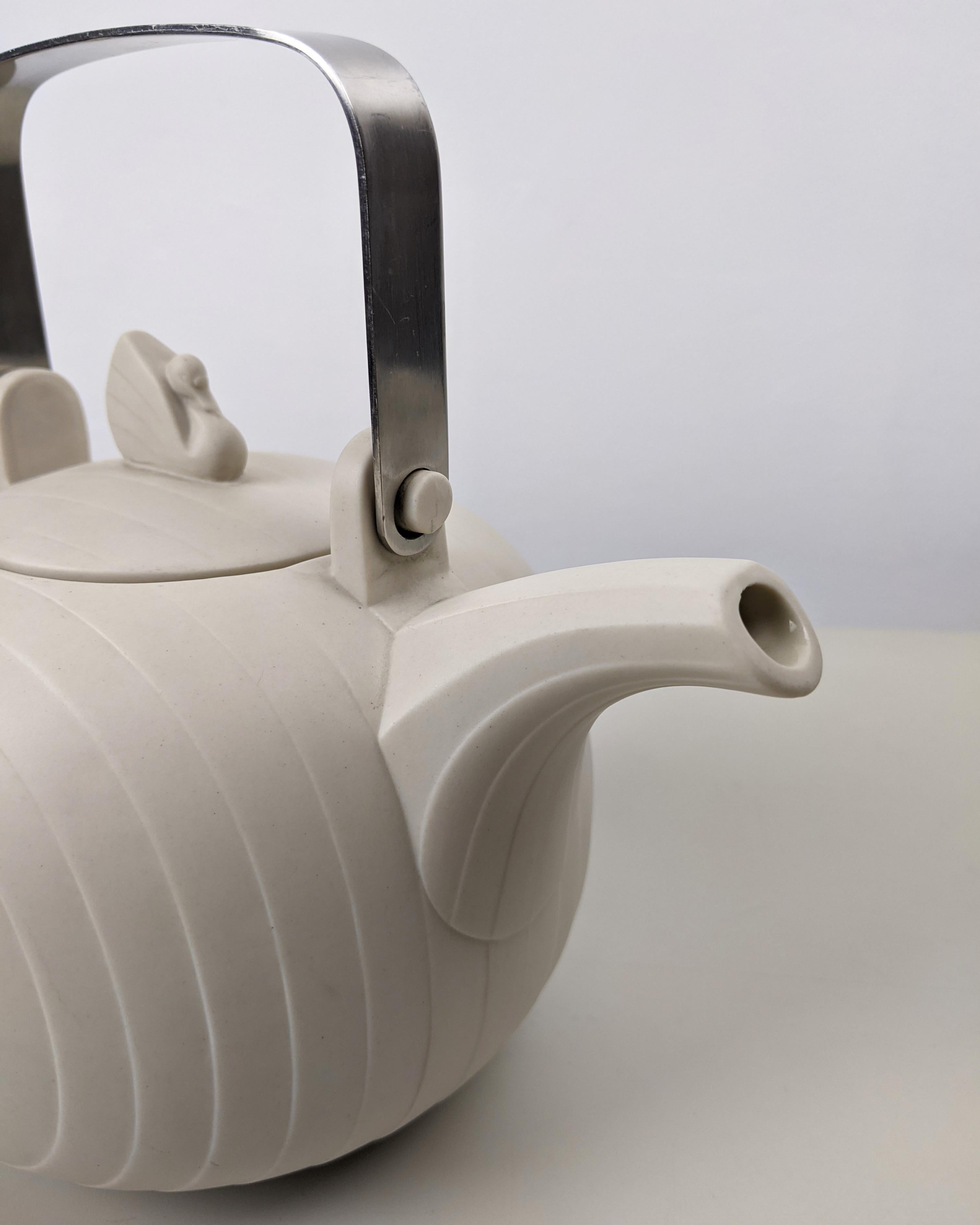 Molded Hornsea Teapot from the ‘Concept’ Series, Designed 1977 by Martin Hunt