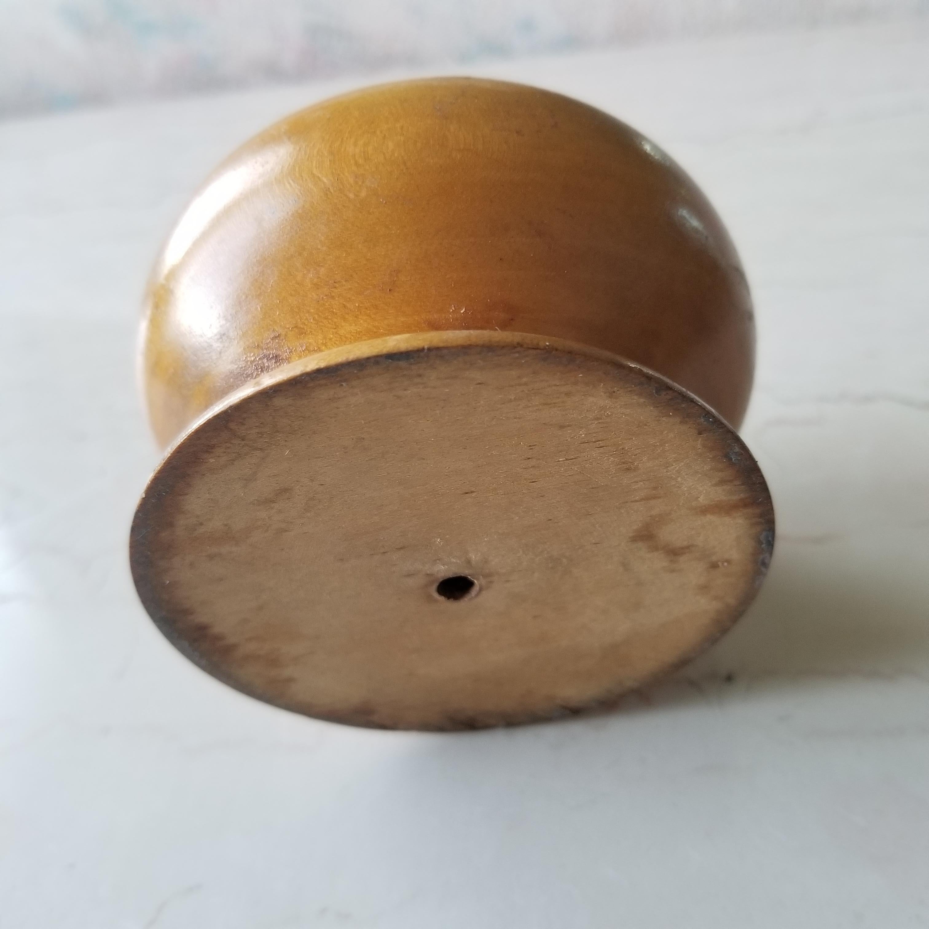 Fun Midcentury Hors d' Oeuvre Appetizer Wood Toothpick Holder 1950s Sputnik In Good Condition In Chula Vista, CA