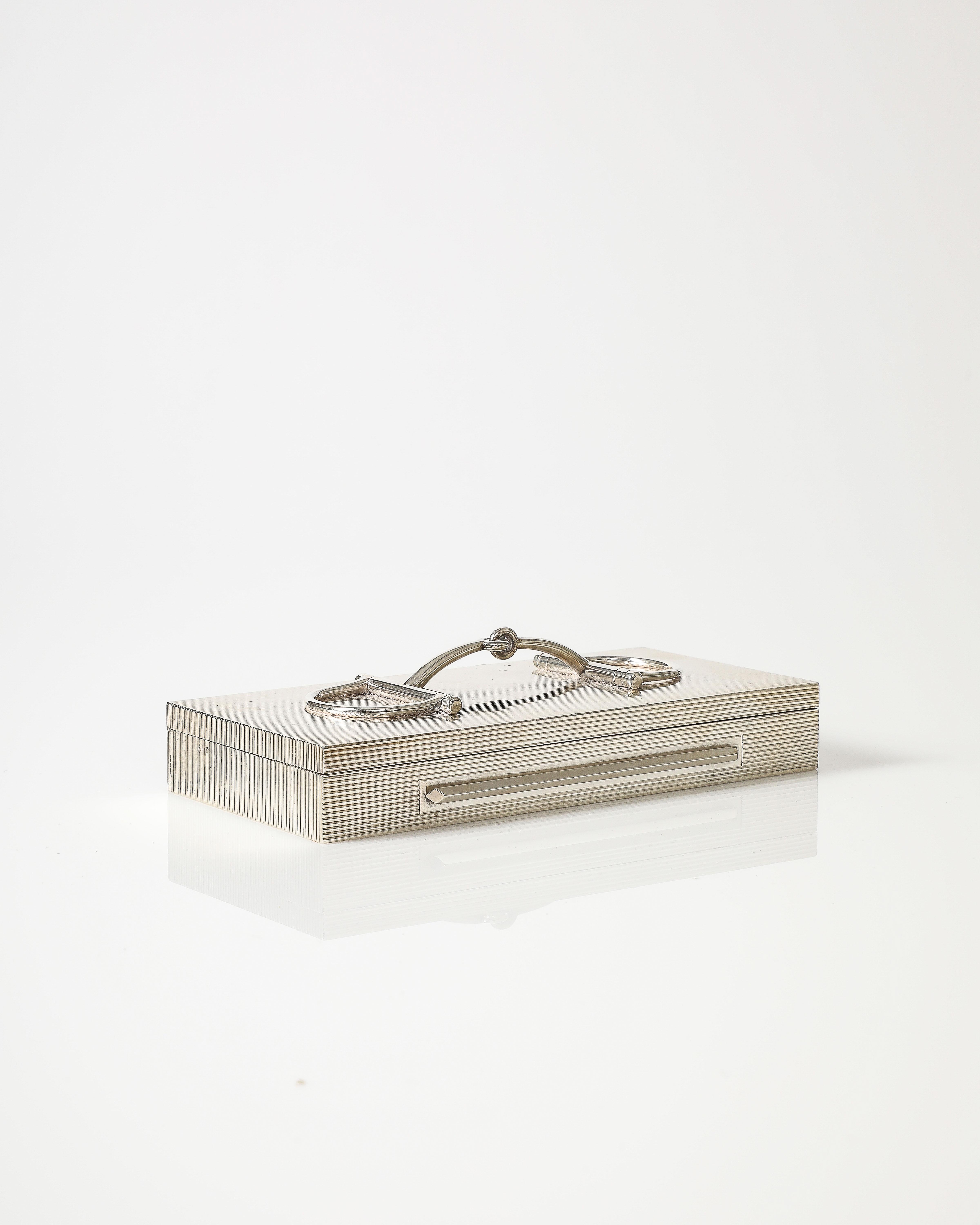 Caja de metal para bocados de caballo con interior de caoba de Hermes, Francia, c. 1970 Francés en venta