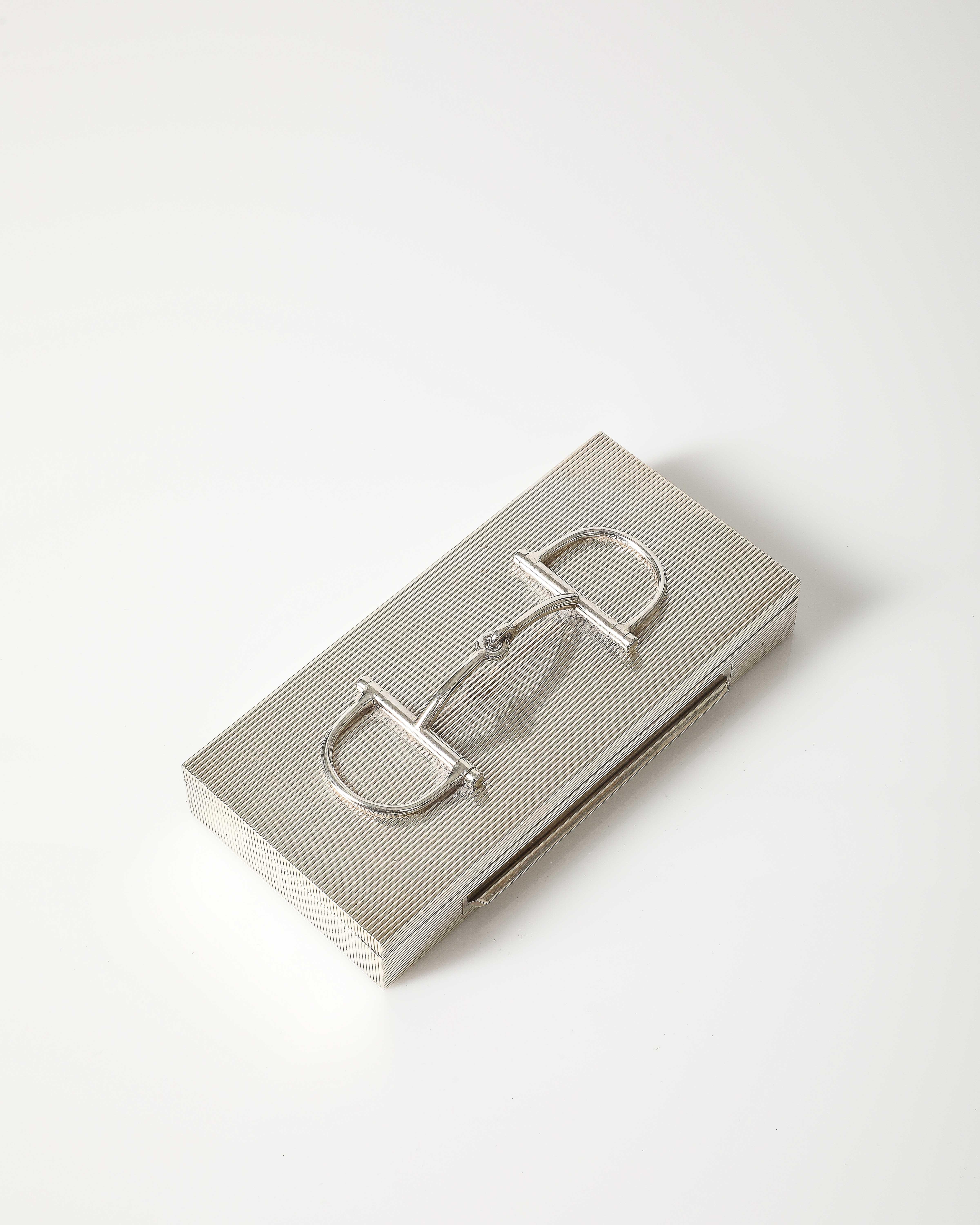 Caja de metal para bocados de caballo con interior de caoba de Hermes, Francia, c. 1970 en Excelente estado para la venta en New York City, NY