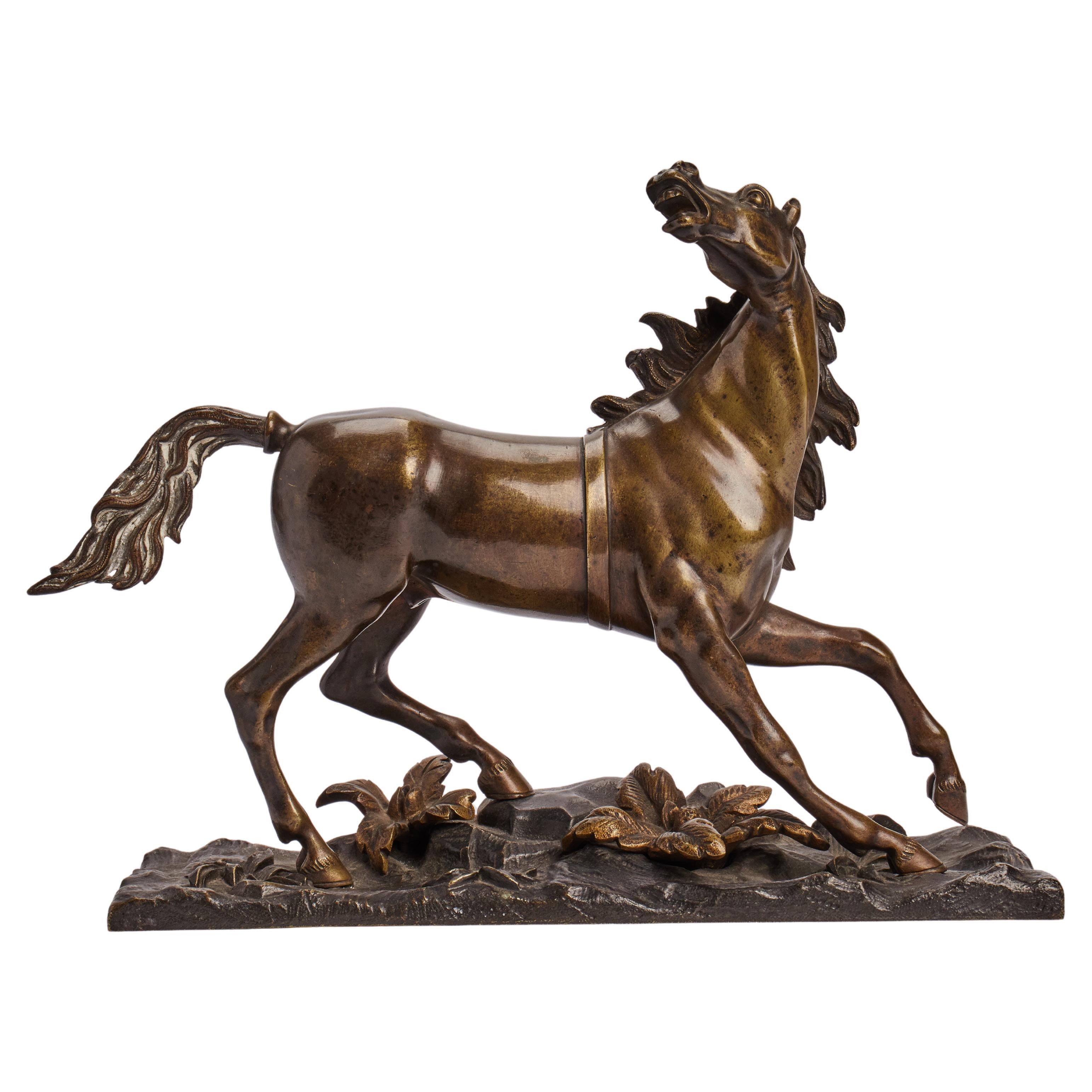 Horse bronze sculpture, France 1890.  For Sale